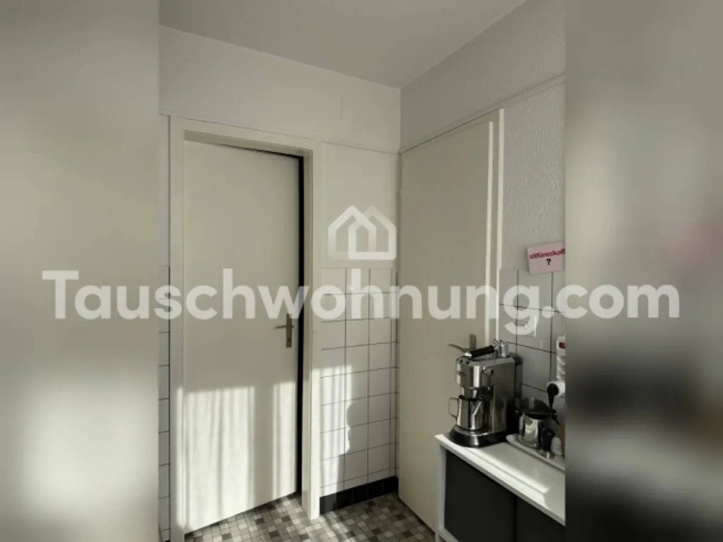 [APPARTAMENTO IN SCAMBIO] Luminoso appartamento di 1 stanza con cucina separata - Foto 5 di 5