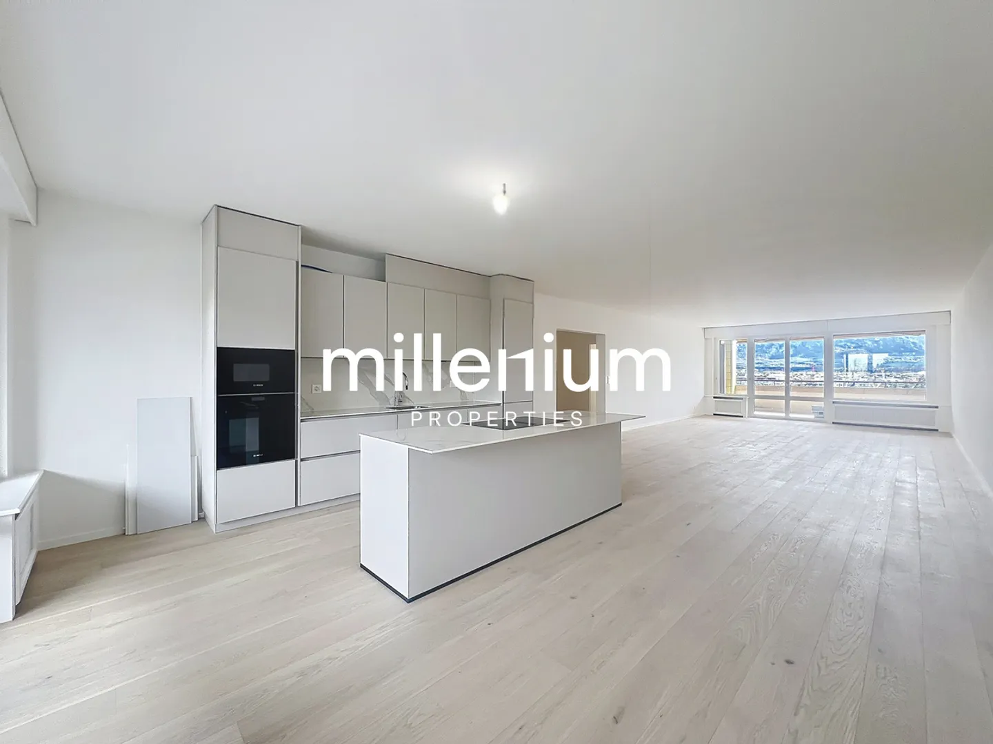 Luxury Apartment with Stunning Views - Photo 3 of 19