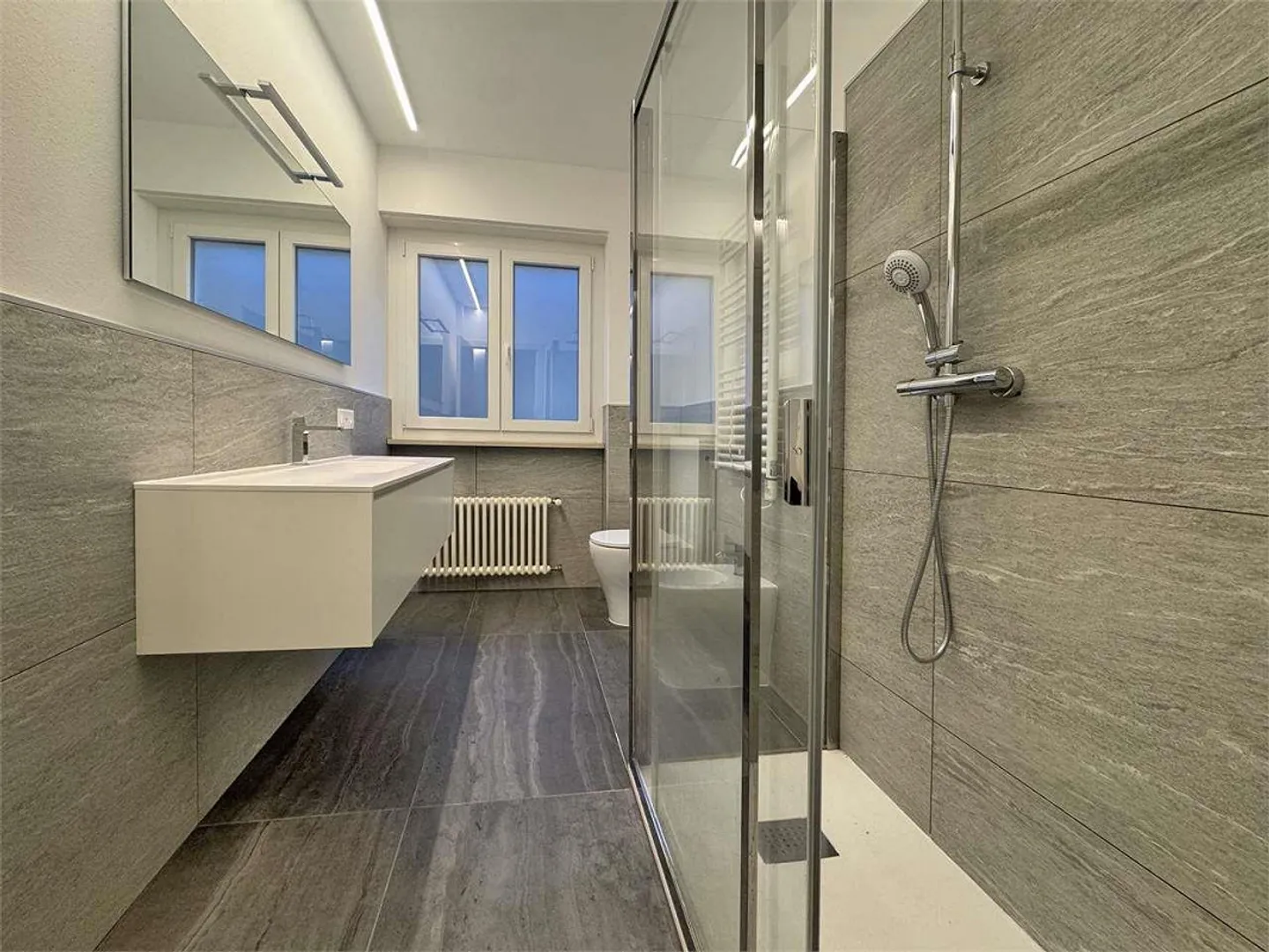 Lugano - 3.5 Rooms with Lake View - Photo 8 of 9