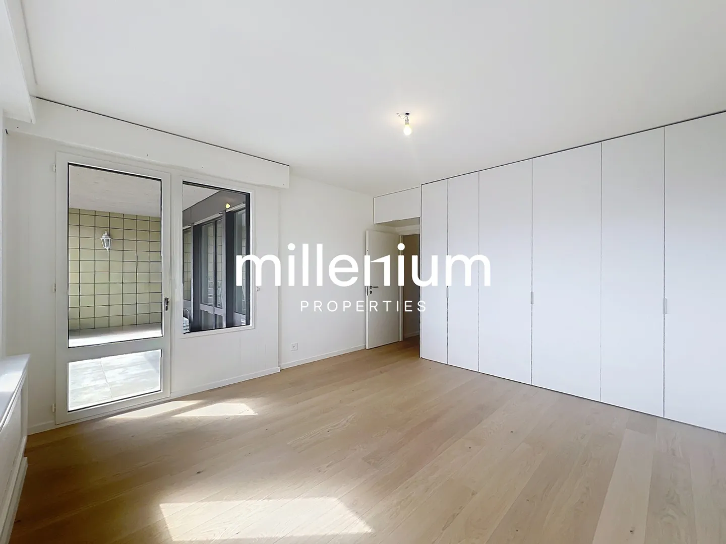 Luxury Apartment with Stunning Views - Photo 8 of 19