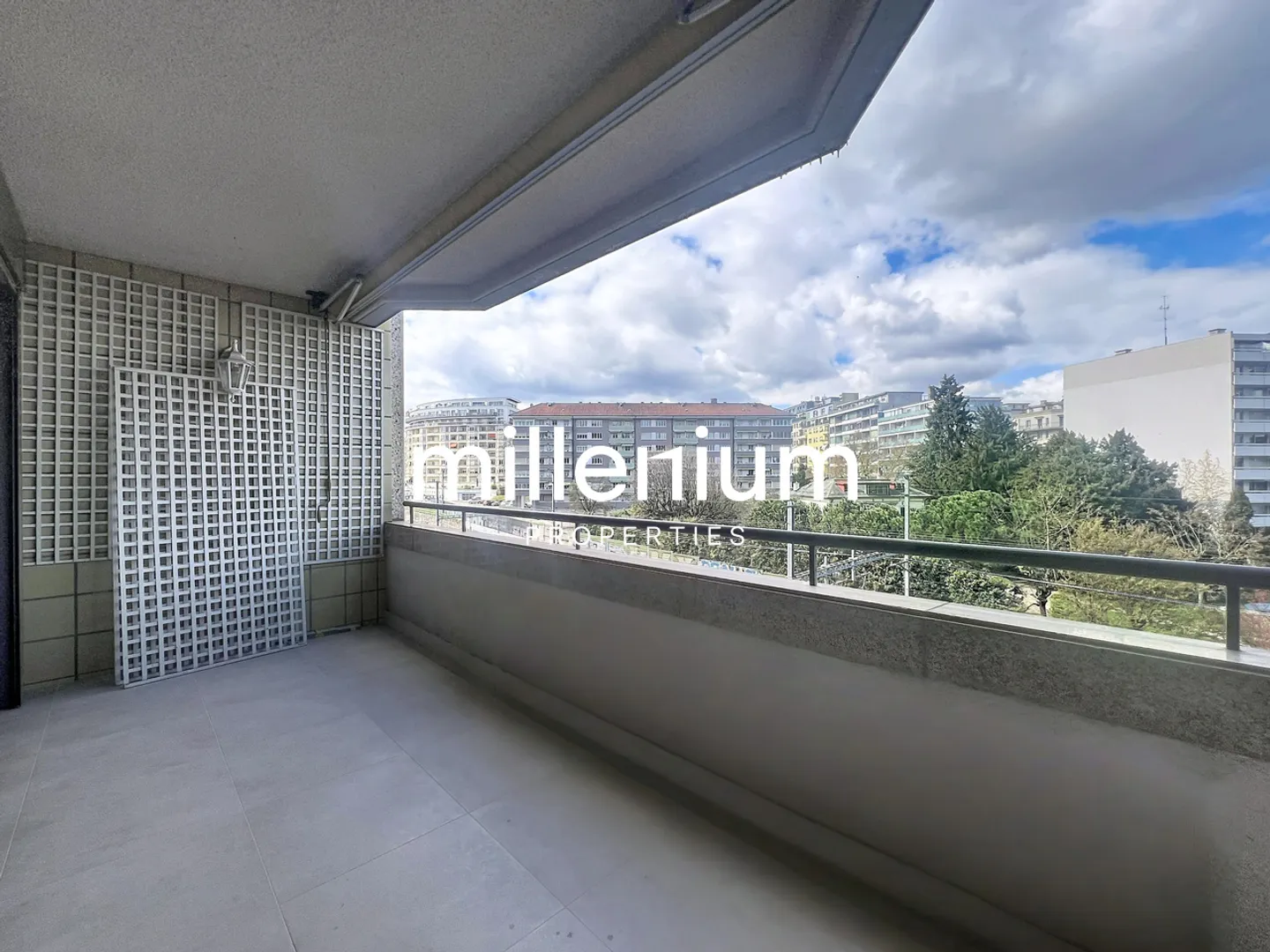 Luxury Apartment with Stunning Views - Photo 19 of 19
