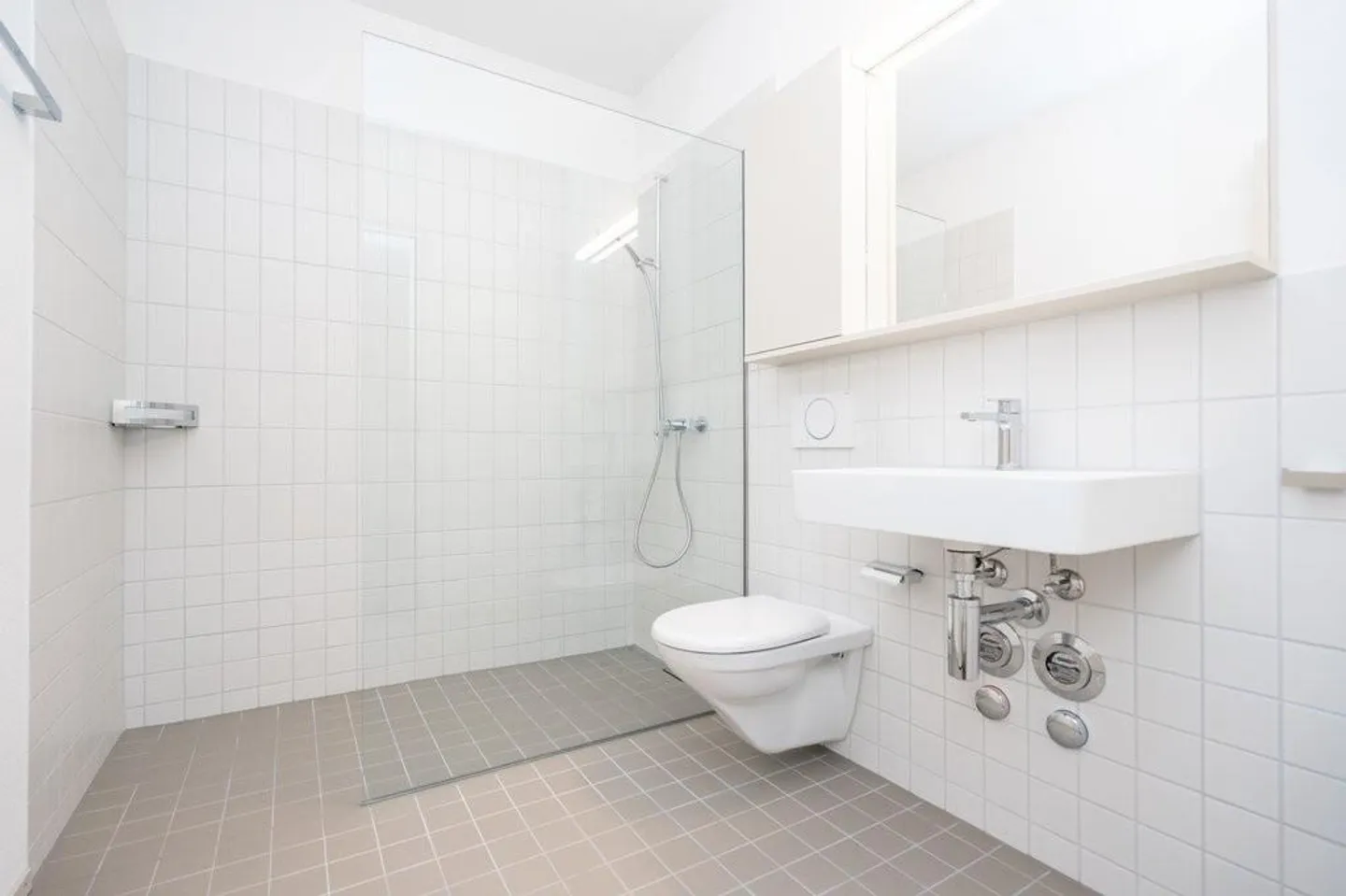 Appartement lumineux de 2,5 pièces avec balcon spacieux ! - Photo 11 sur 12