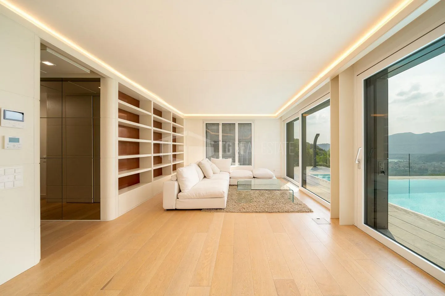 PRESTIGIOSO DUPLEX CON VISTA LAGO E PISCINA - Photo 5 sur 19