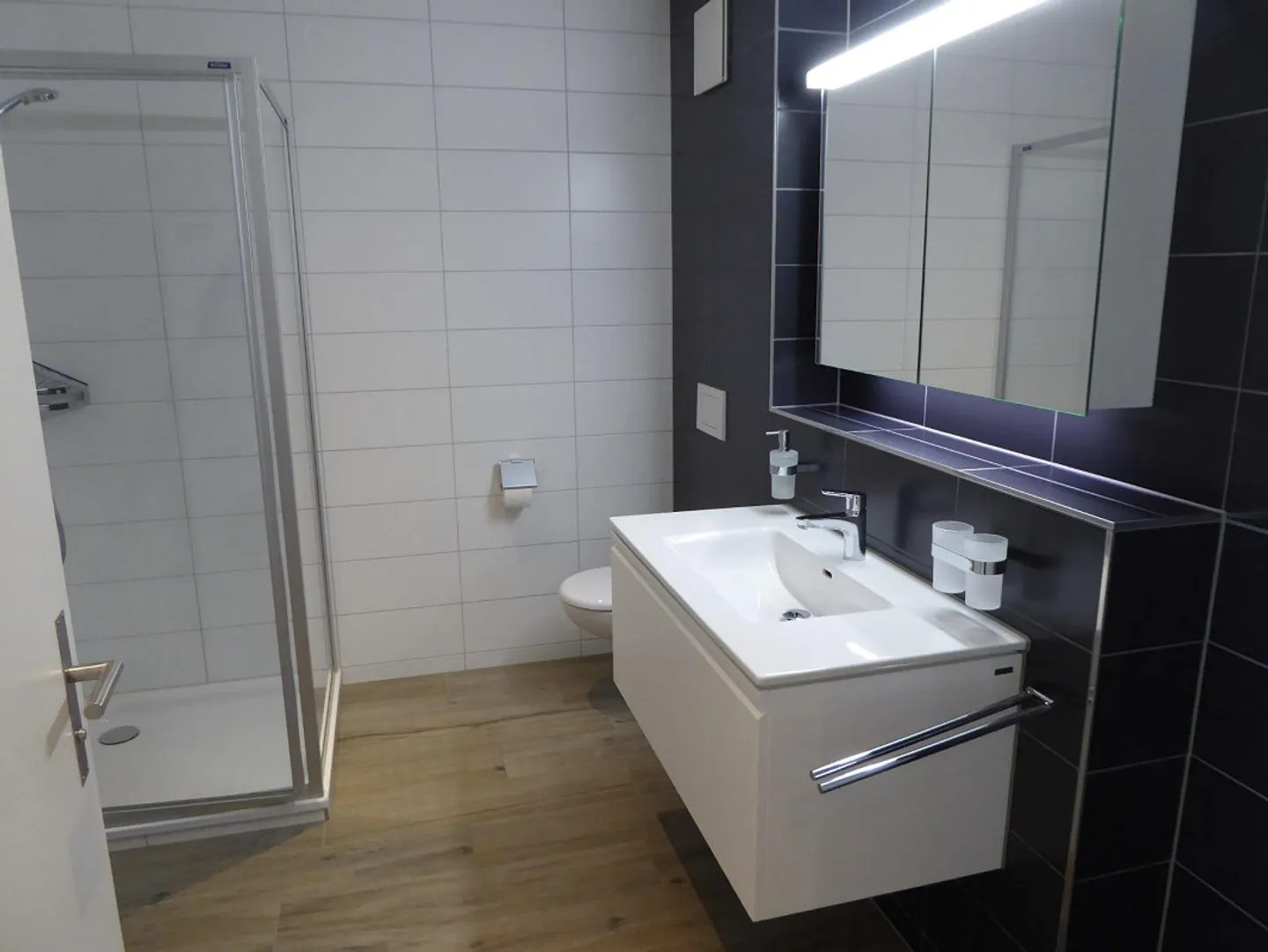 modern 2.5-room apartment - Photo 4 of 9