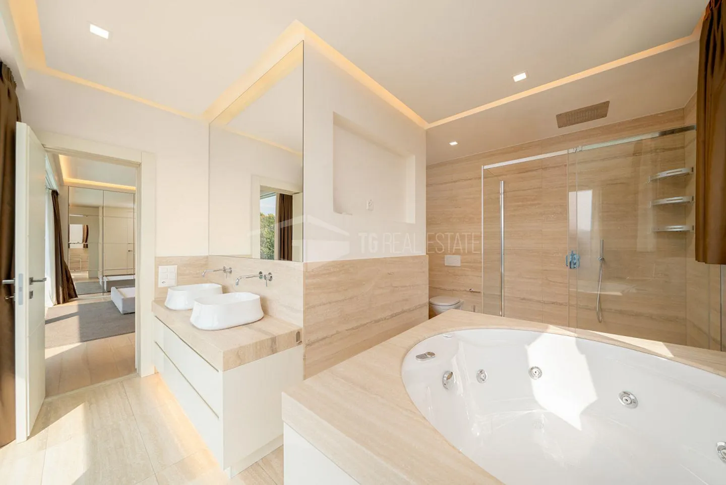 PRESTIGIOSO DUPLEX CON VISTA LAGO E PISCINA - Photo 11 sur 19