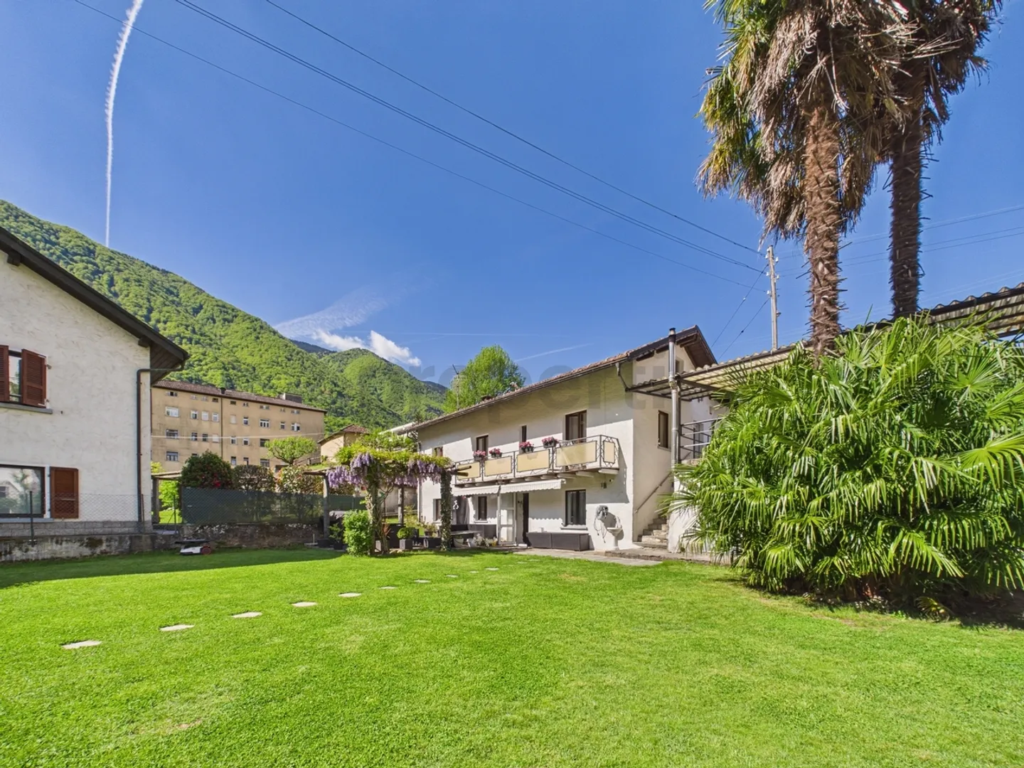 4,5-Zimmer-Villa mit Pool in Roveredo GR - Foto 1 von 13