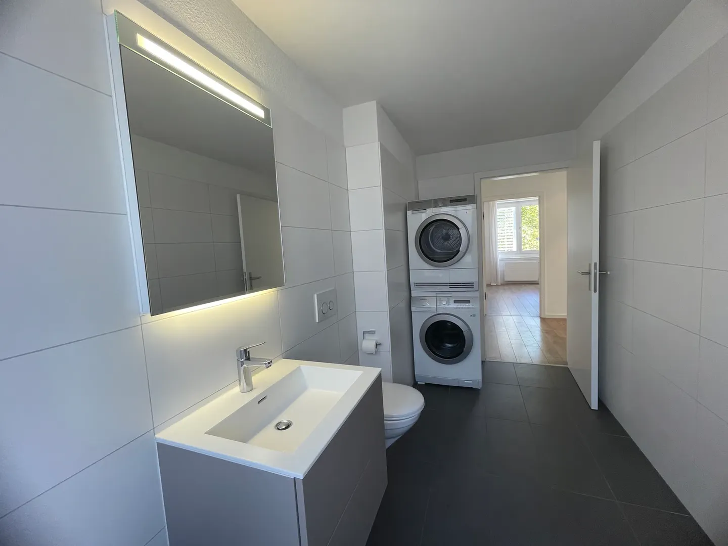 Appartement urbain haut de gamme. Moderne et avec sa propre tour de lavage. - Photo 4 sur 7
