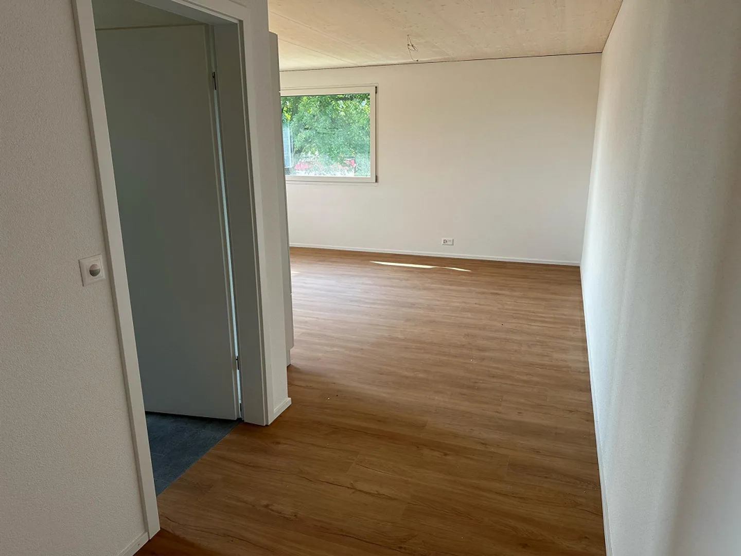 Moderno appartamento di 2,5 stanze ad Algetshausen - Foto 1 di 5