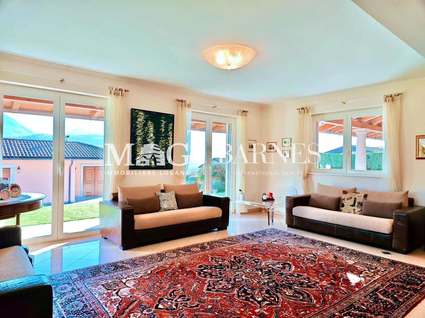 REPRESENTATIVE VILLA in Lugano Manno, elegant with pool and guest house - Photo 10 of 38