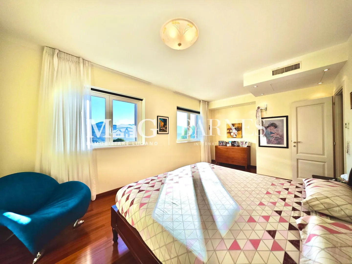 REPRESENTATIVE VILLA in Lugano Manno, elegant with pool and guest house - Photo 22 of 38