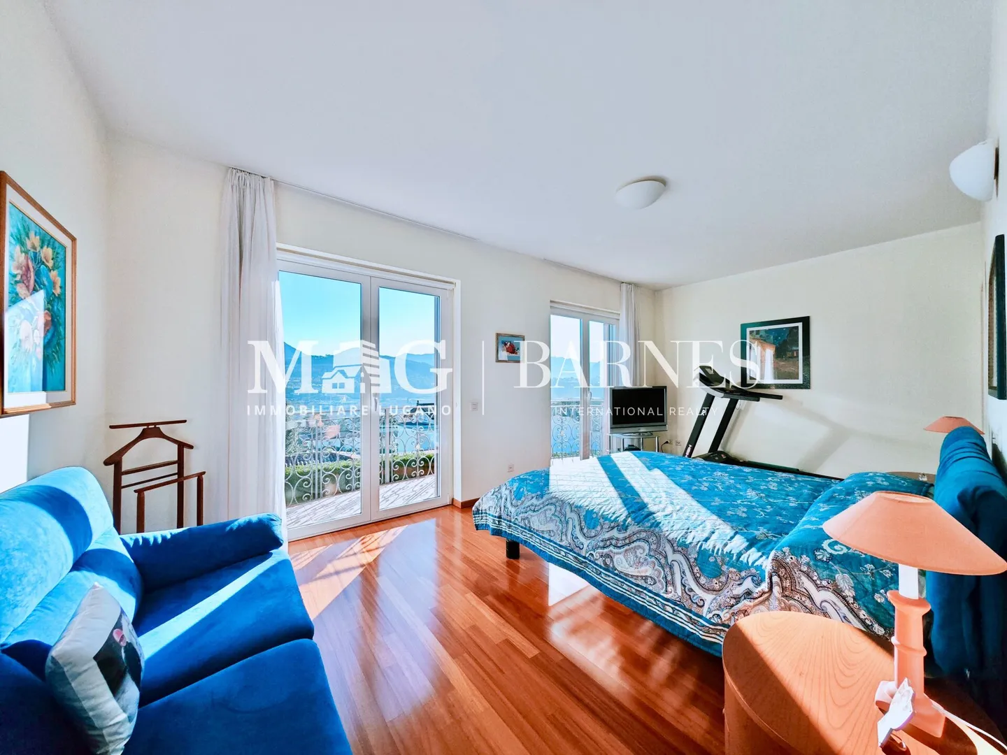 REPRESENTATIVE VILLA in Lugano Manno, elegant with pool and guest house - Photo 23 of 38