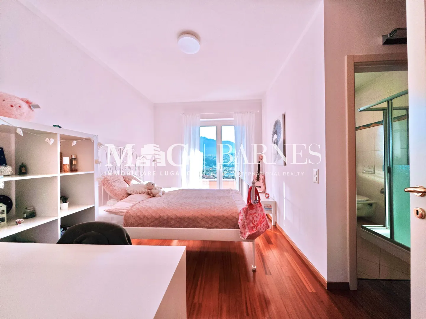 REPRESENTATIVE VILLA in Lugano Manno, elegant with pool and guest house - Photo 28 of 38