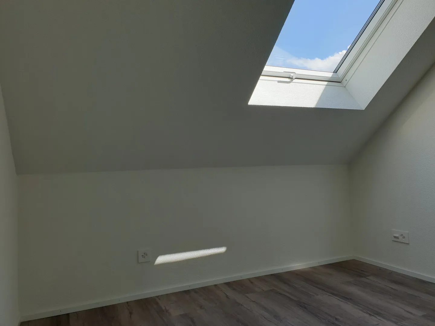 Calme et proche de la nature - Appartement sous les combles cherche nouveau locataire - Photo 10 sur 17