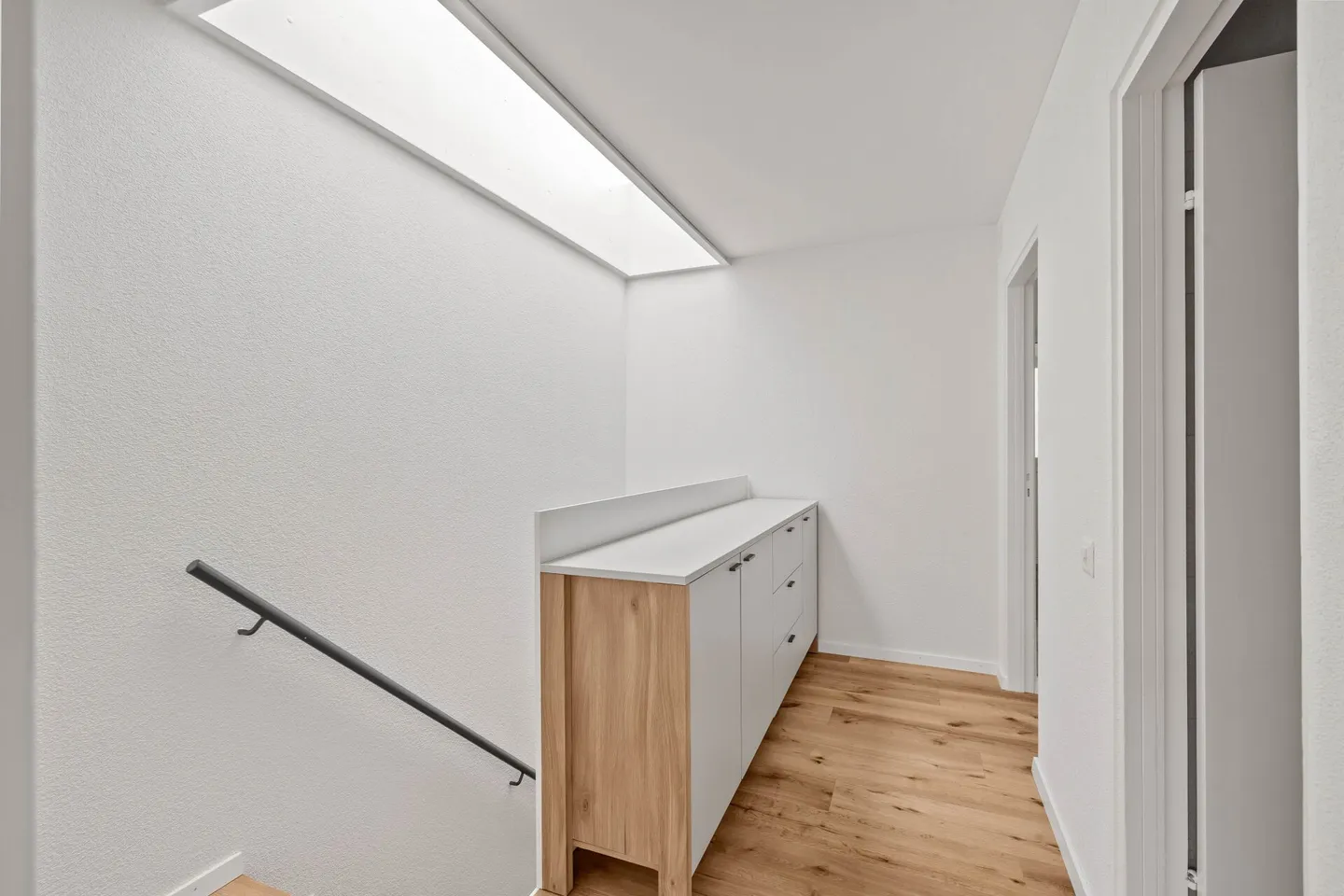 Freshly renovated, modern 4.5-room end-of-terrace house with garage. - Photo 8 of 17