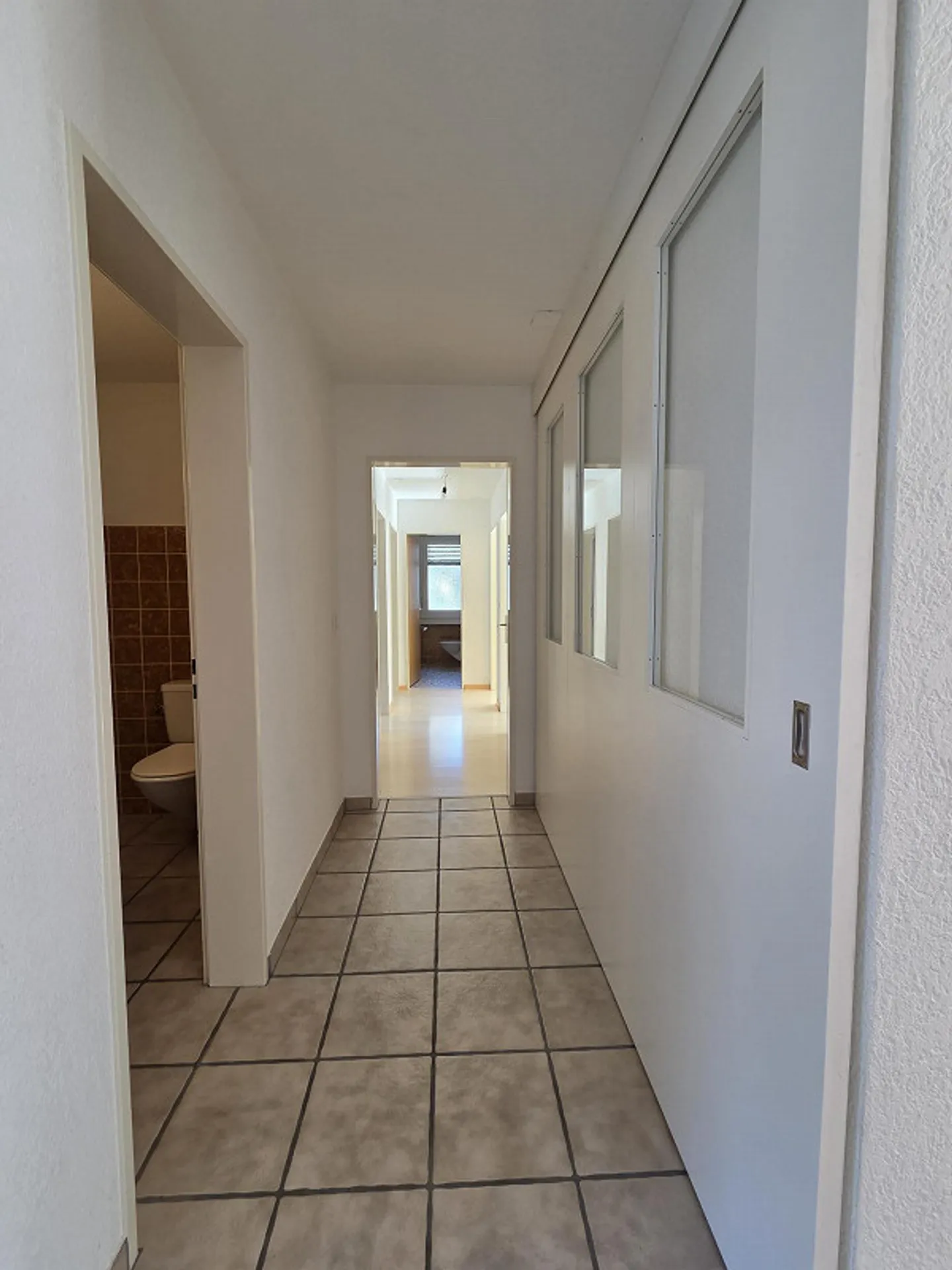 Geräumige Wohnung im Lacuna - Foto 13 von 24