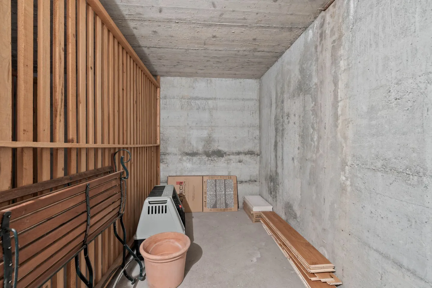 Freshly renovated, modern 4.5-room end-of-terrace house with garage. - Photo 13 of 17