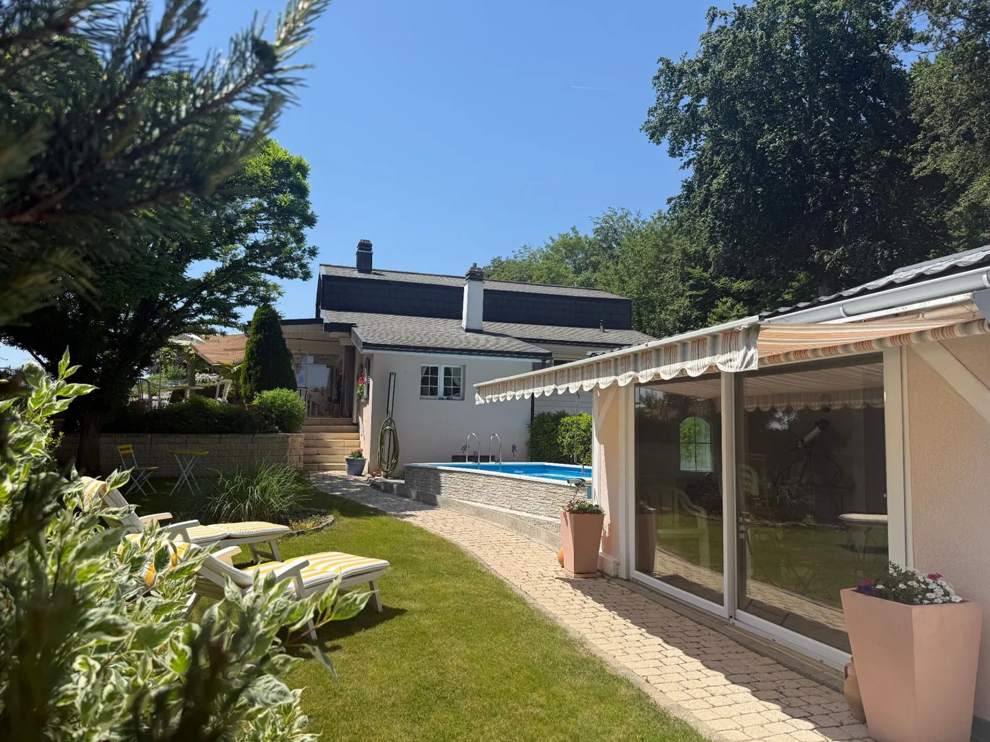 Villa Élégante avec Jacuzzi - Photo 1 sur 11