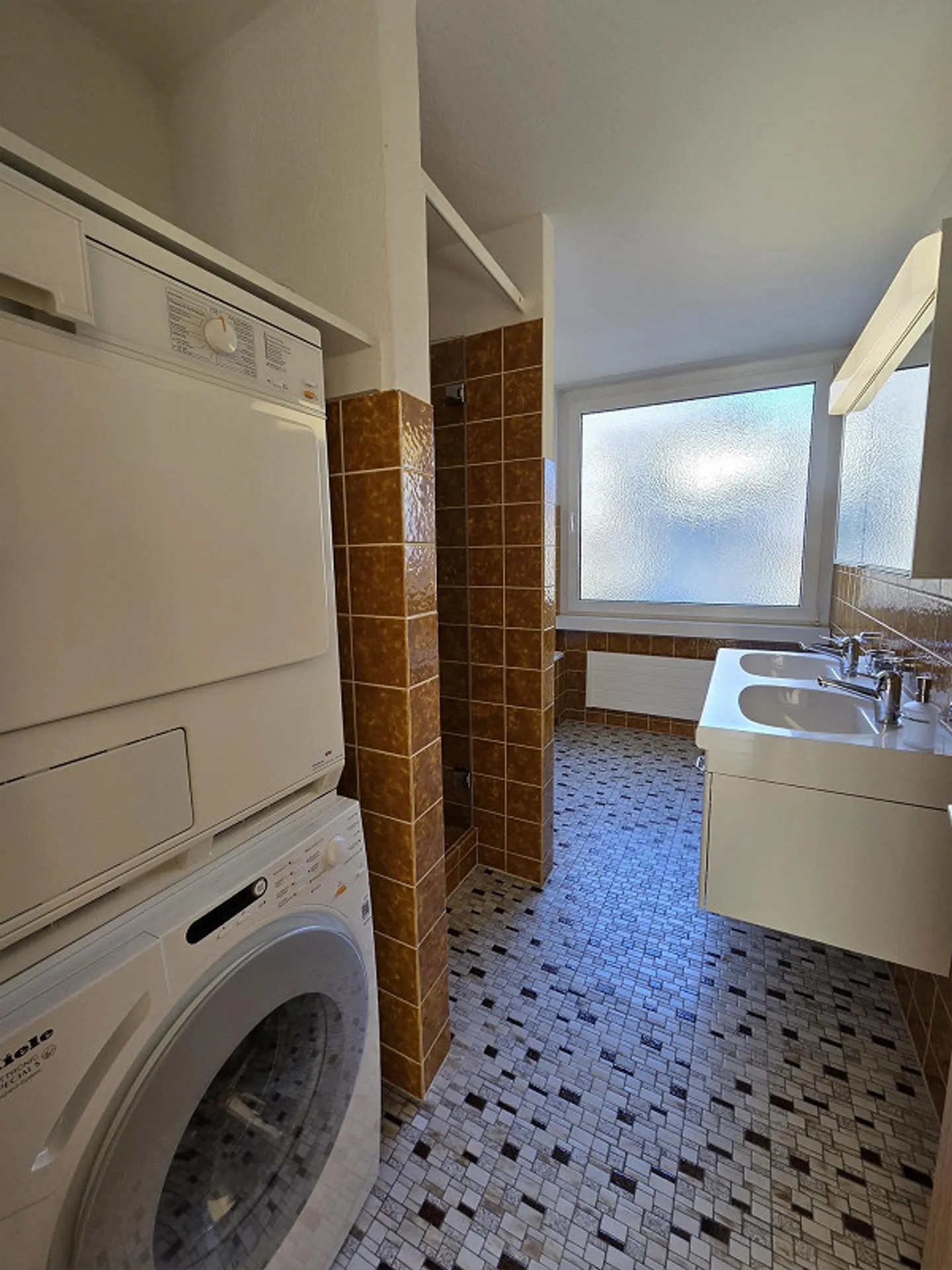 Geräumige Wohnung im Lacuna - Foto 19 von 24