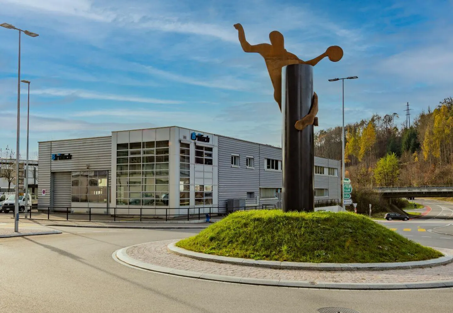 Ihre neue Gewerbemietfläche - an bester Lage, grosszügiger Grundriss - Foto 1 von 11