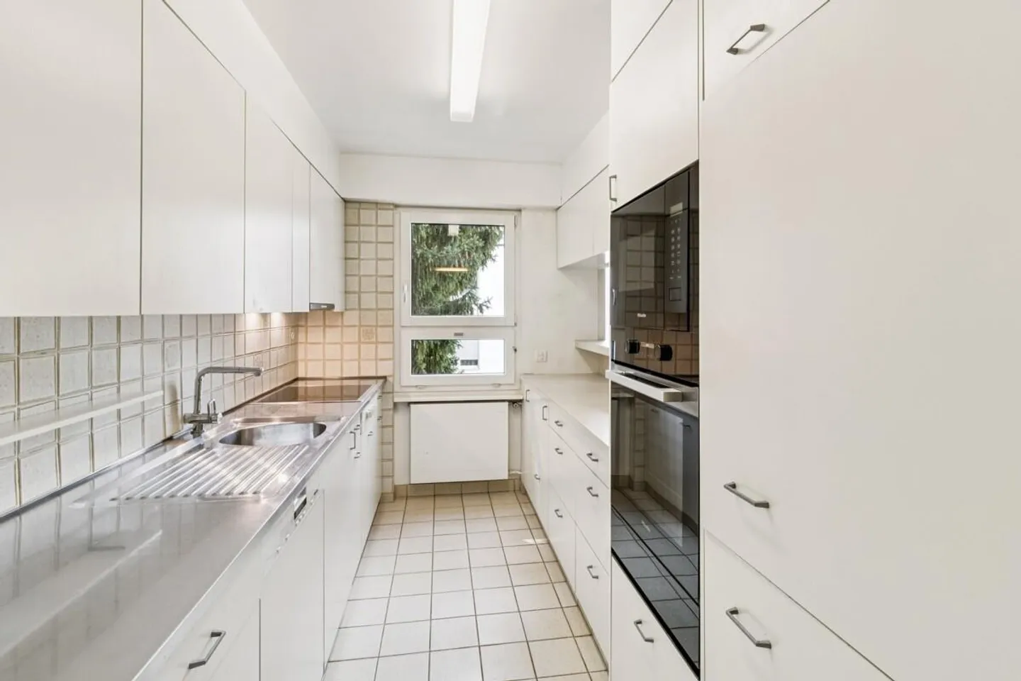 Geräumige Wohnung mit Potenzial - Foto 8 von 14
