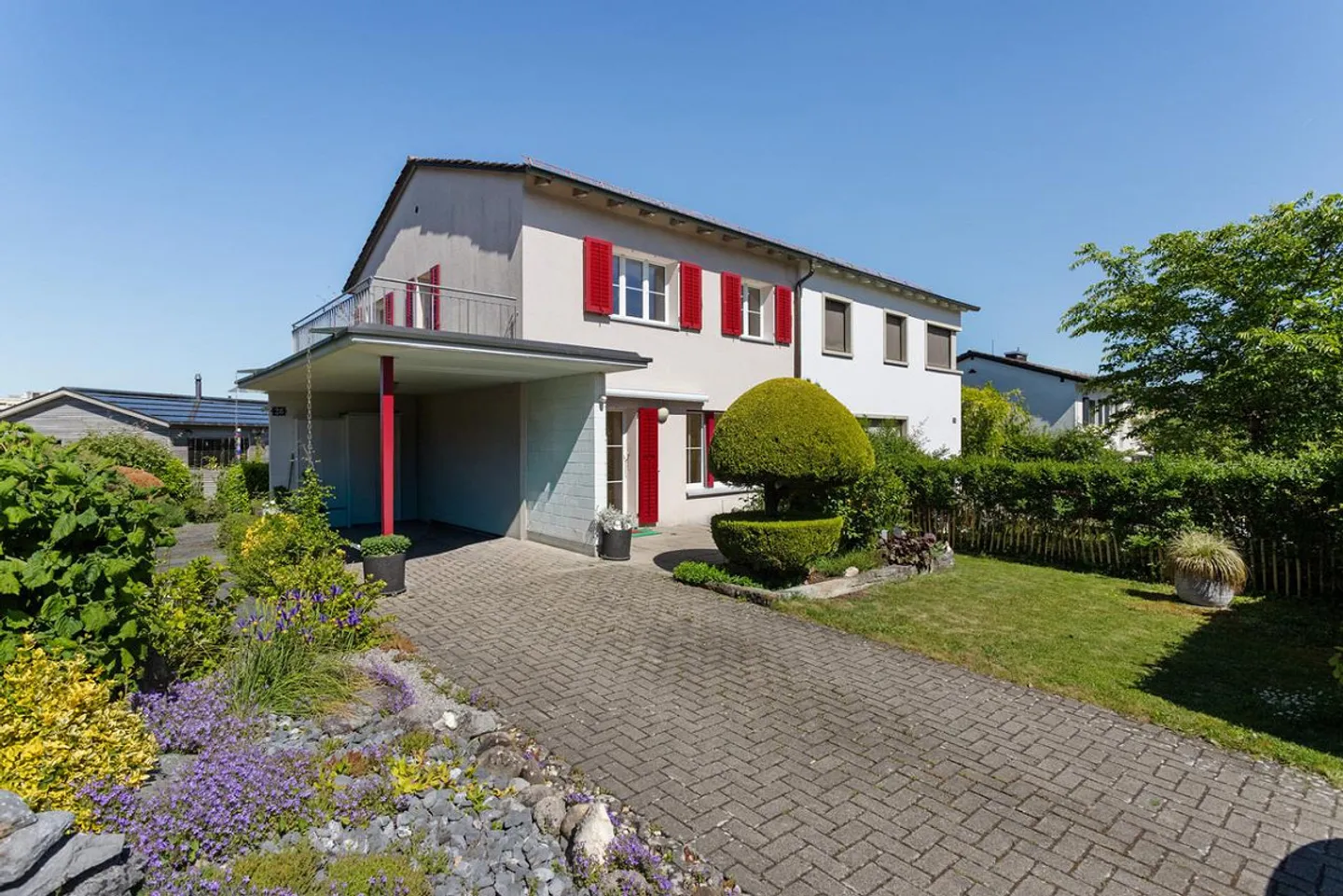 Charmantes Doppelhaus in Altstetten - Foto 1 von 13