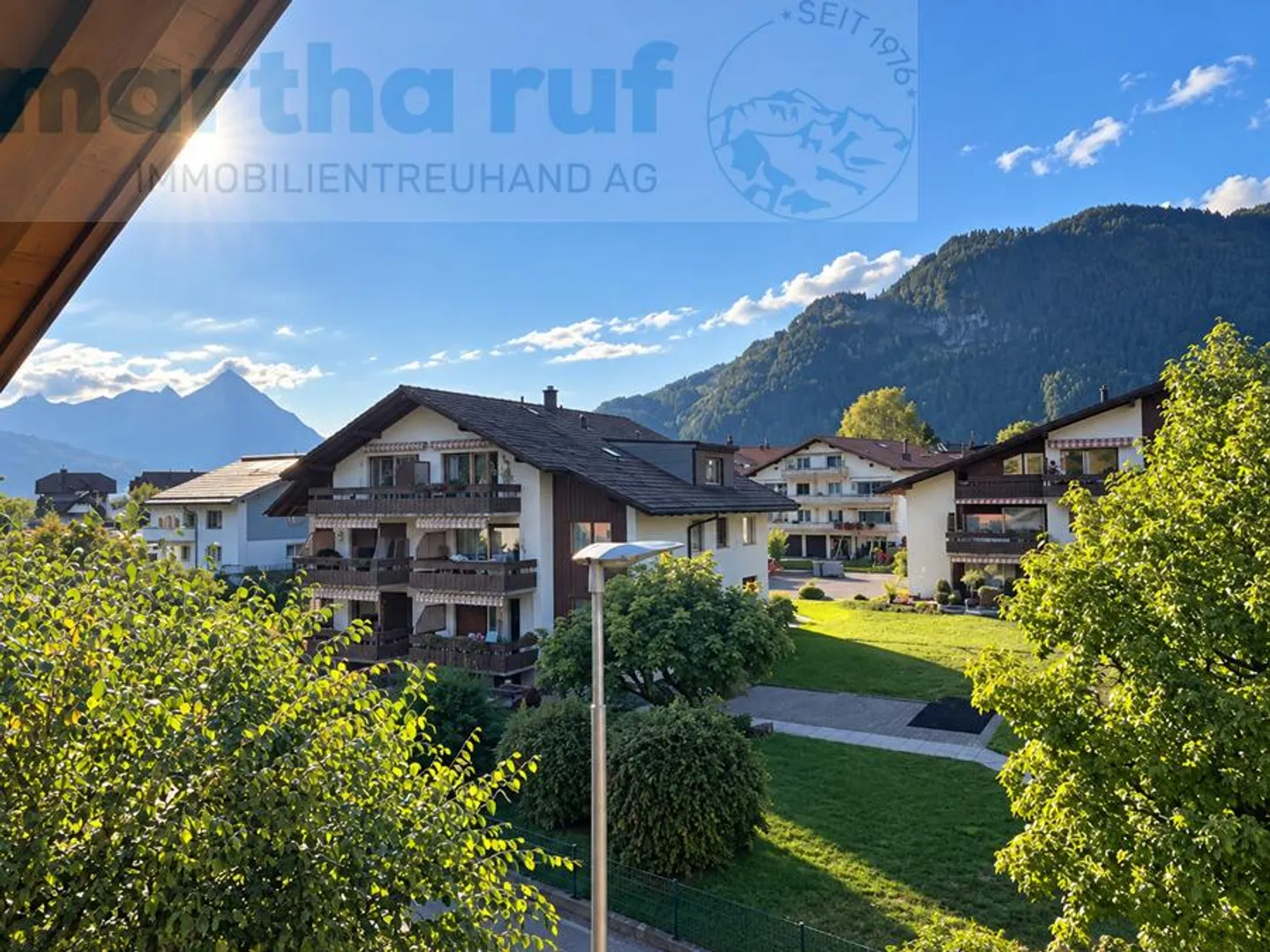 3.5-Room Penthouse with Stunning Mountain Panorama - Photo 11 of 14