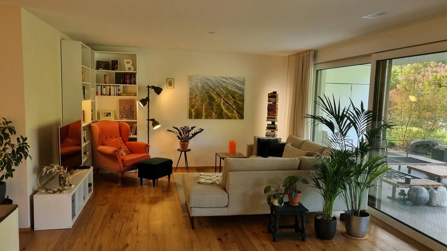 Appartamento al piano terra di 4,5 stanze con patio - Foto 5 di 15