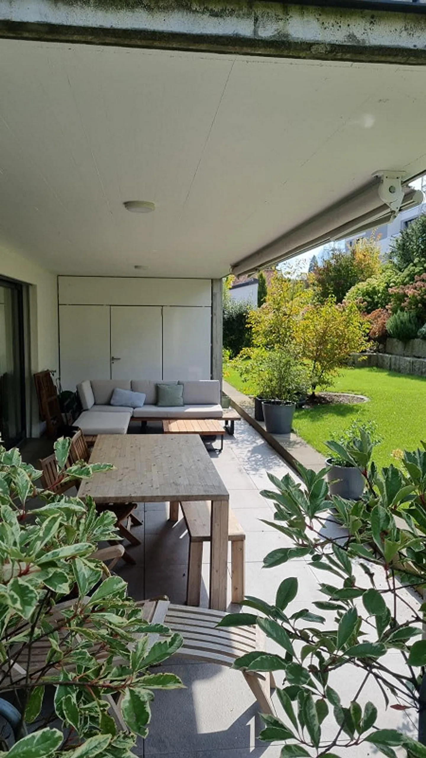 Appartamento al piano terra di 4,5 stanze con patio - Foto 3 di 15