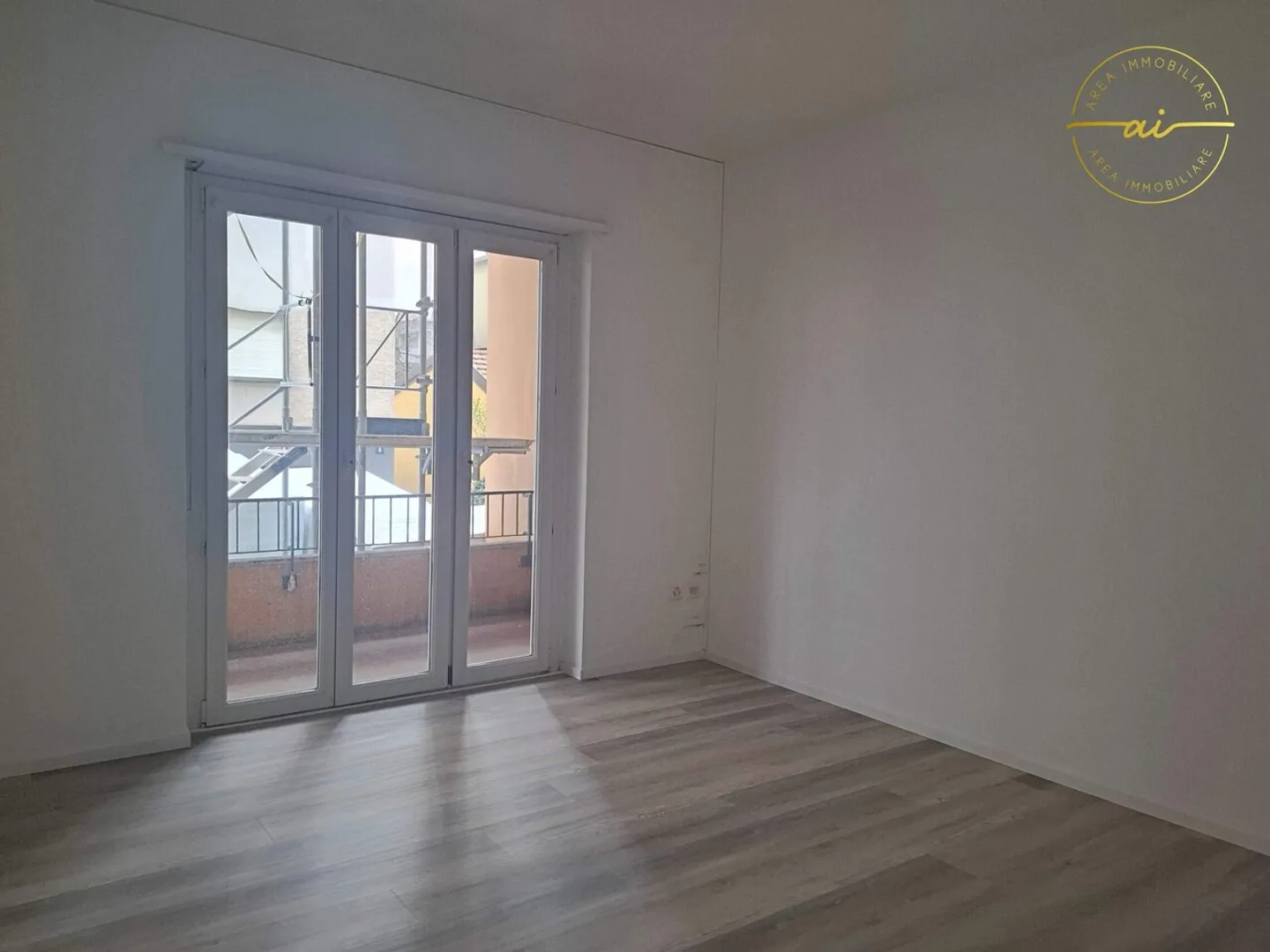 3.5 ROOM APARTMENT IN THE PALAPENZ AREA IN CHIASSO - Photo 3 of 7