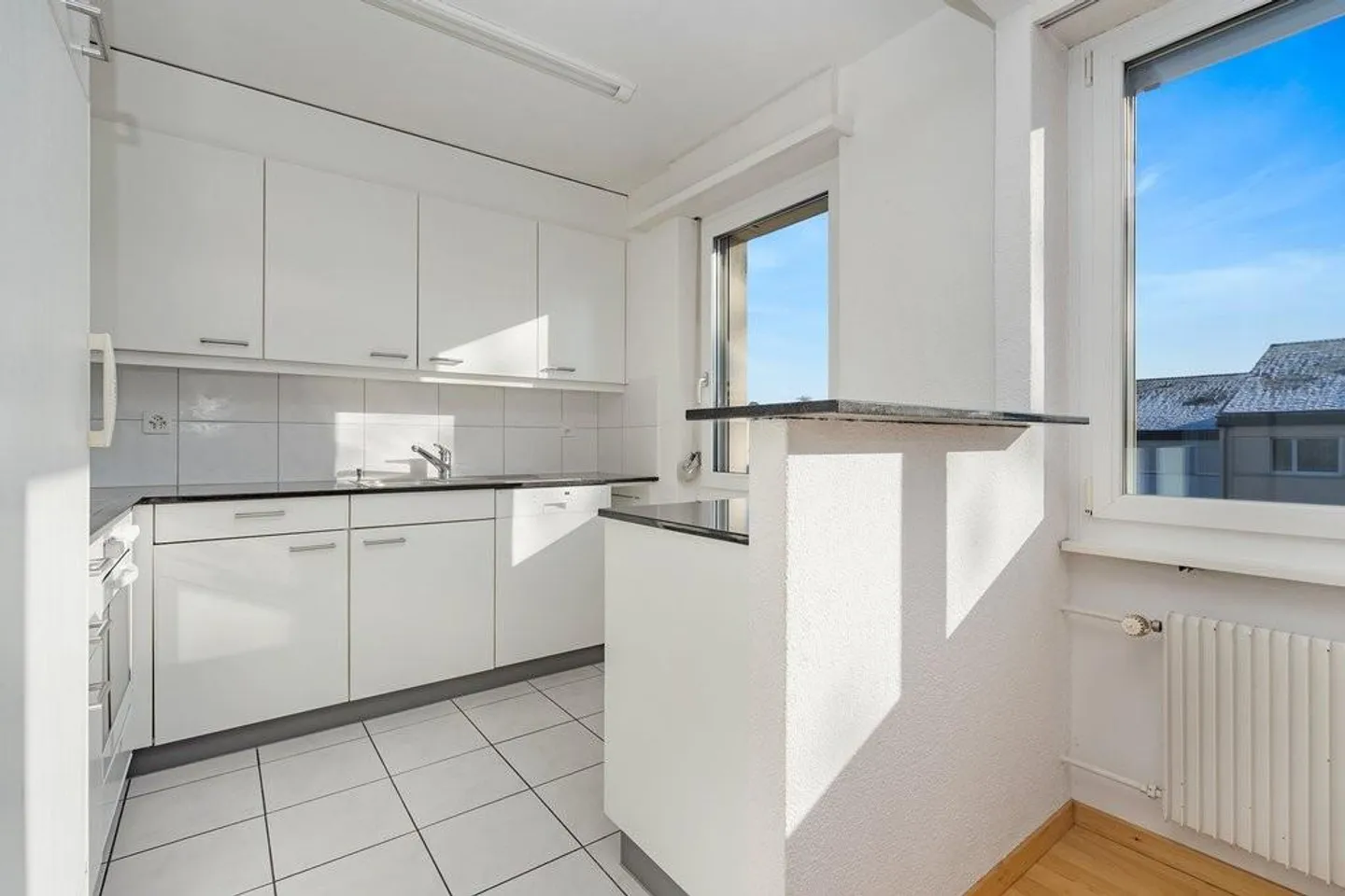 Family-friendly 5.5-room apartment on the 1st floor near the train station - Photo 2 of 12