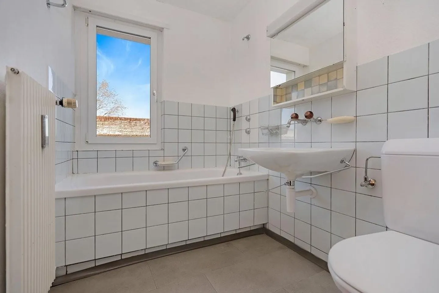 Family-friendly 5.5-room apartment on the 1st floor near the train station - Photo 4 of 12