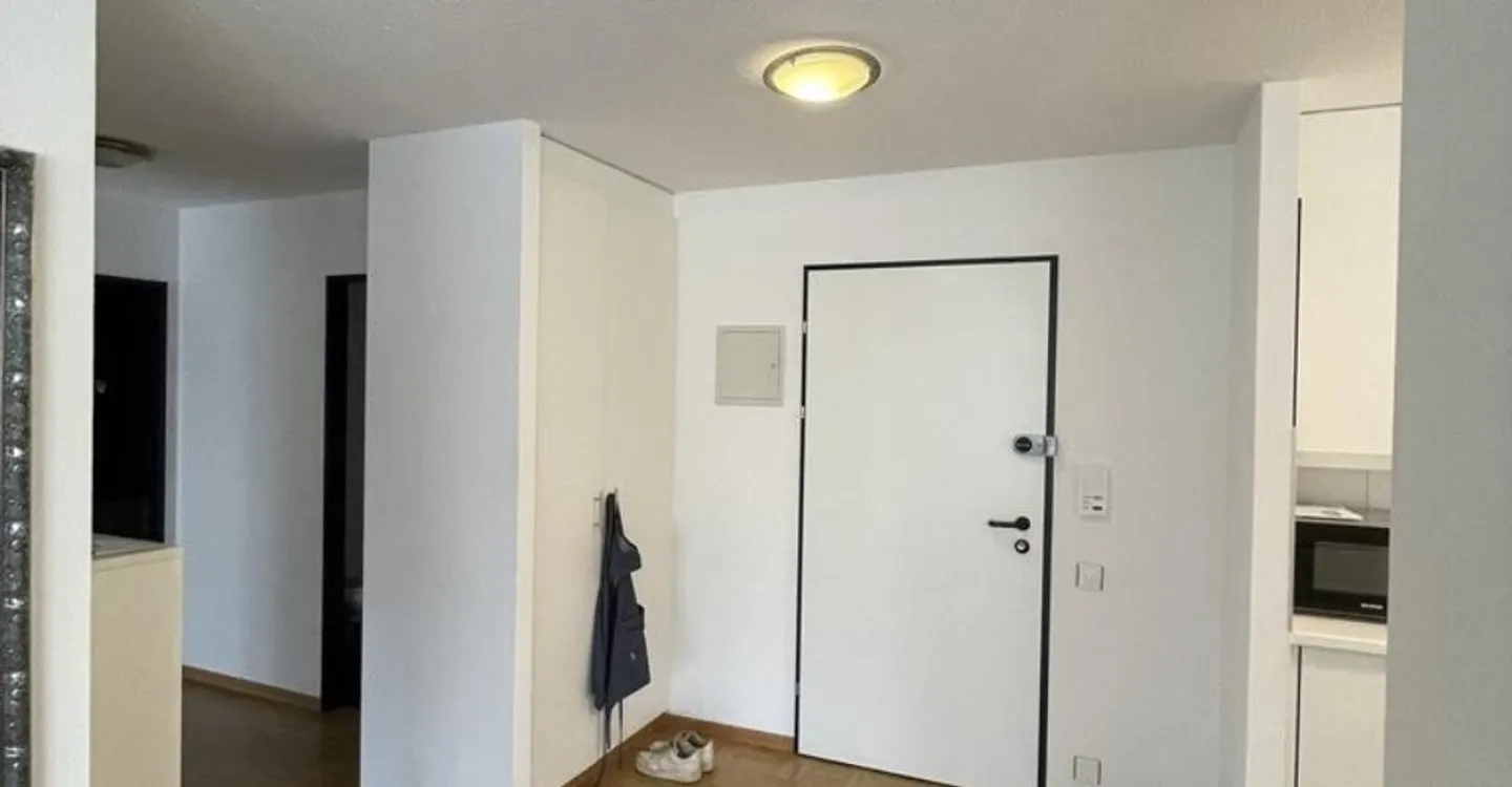 Appartement Charmant dans Quartier Résidentiel - Photo 2 sur 7