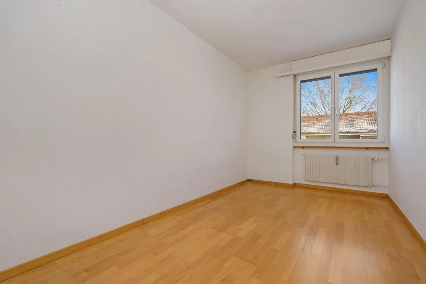 Family-friendly 5.5-room apartment on the 1st floor near the train station - Photo 8 of 12