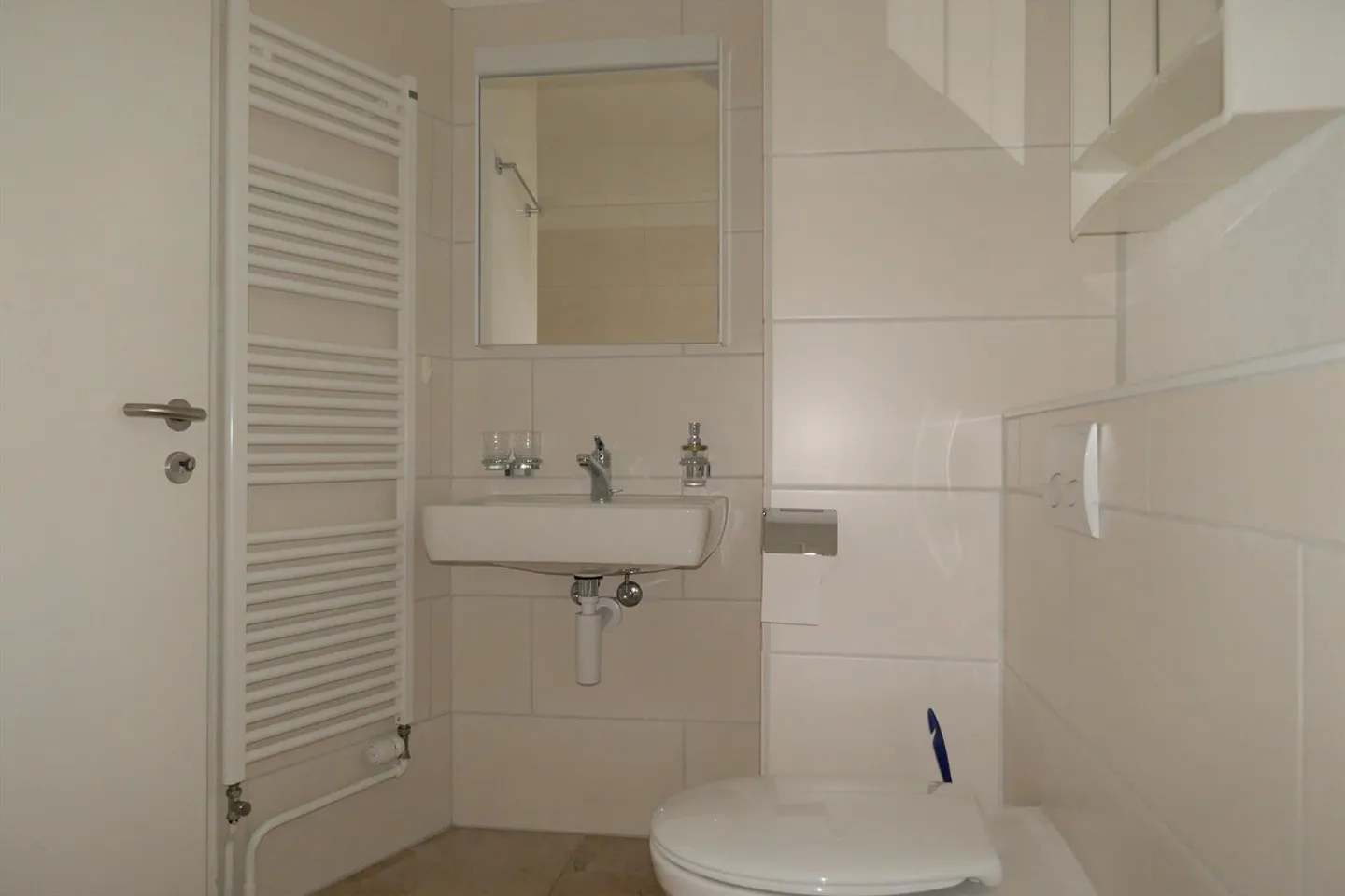 Great Lake View, living in a Duplex Apartment - Photo 7 of 14