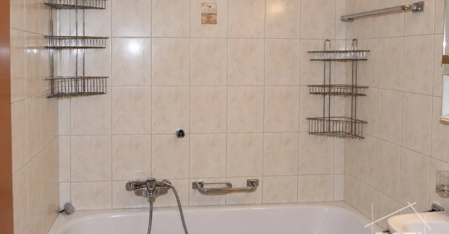 Yield building in the heart of St-Maurice with 11 fully rented units - 5% - Photo 8 of 12