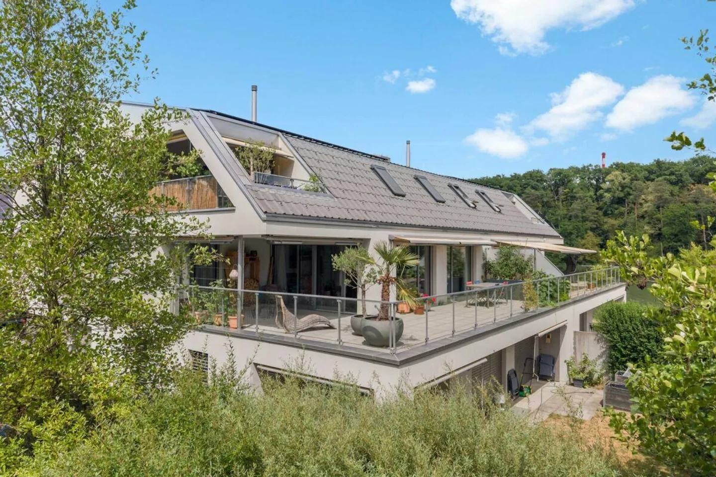 Modern 5.5-room terrace apartment with wonderful views of the Aare - Photo 1 of 22
