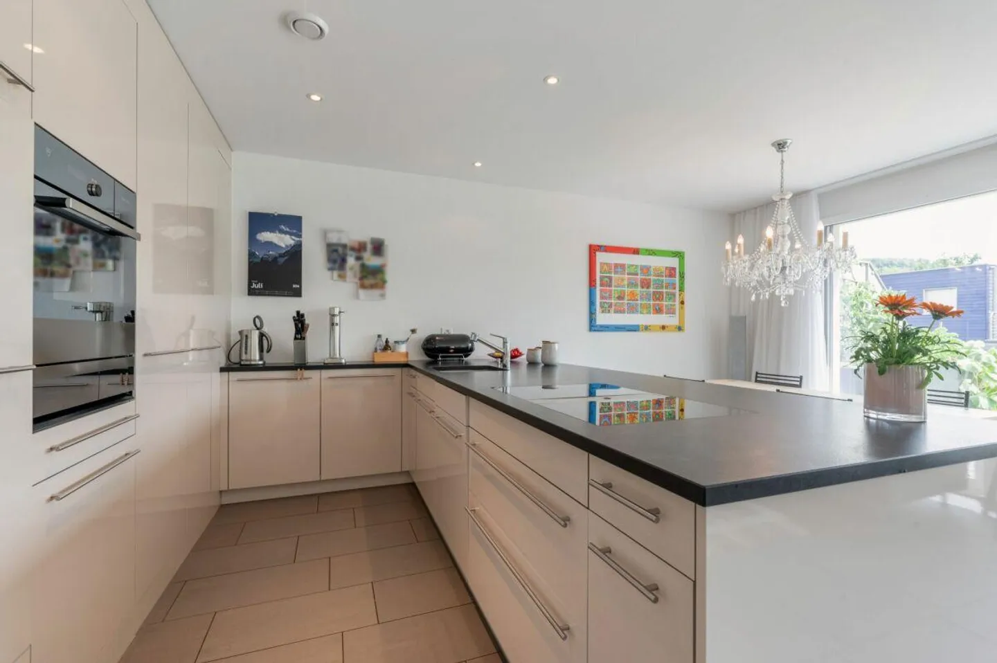 Modern 5.5-room terrace apartment with wonderful views of the Aare - Photo 4 of 22