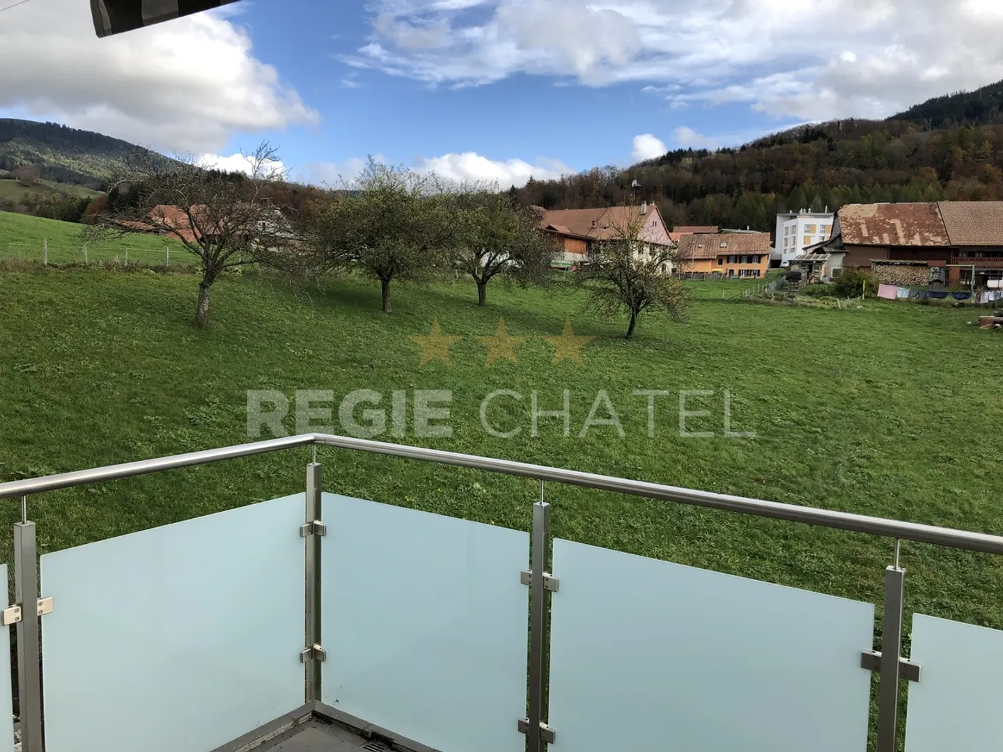 Charmante 2,5-Zimmer-Wohnung - Foto 2 von 8