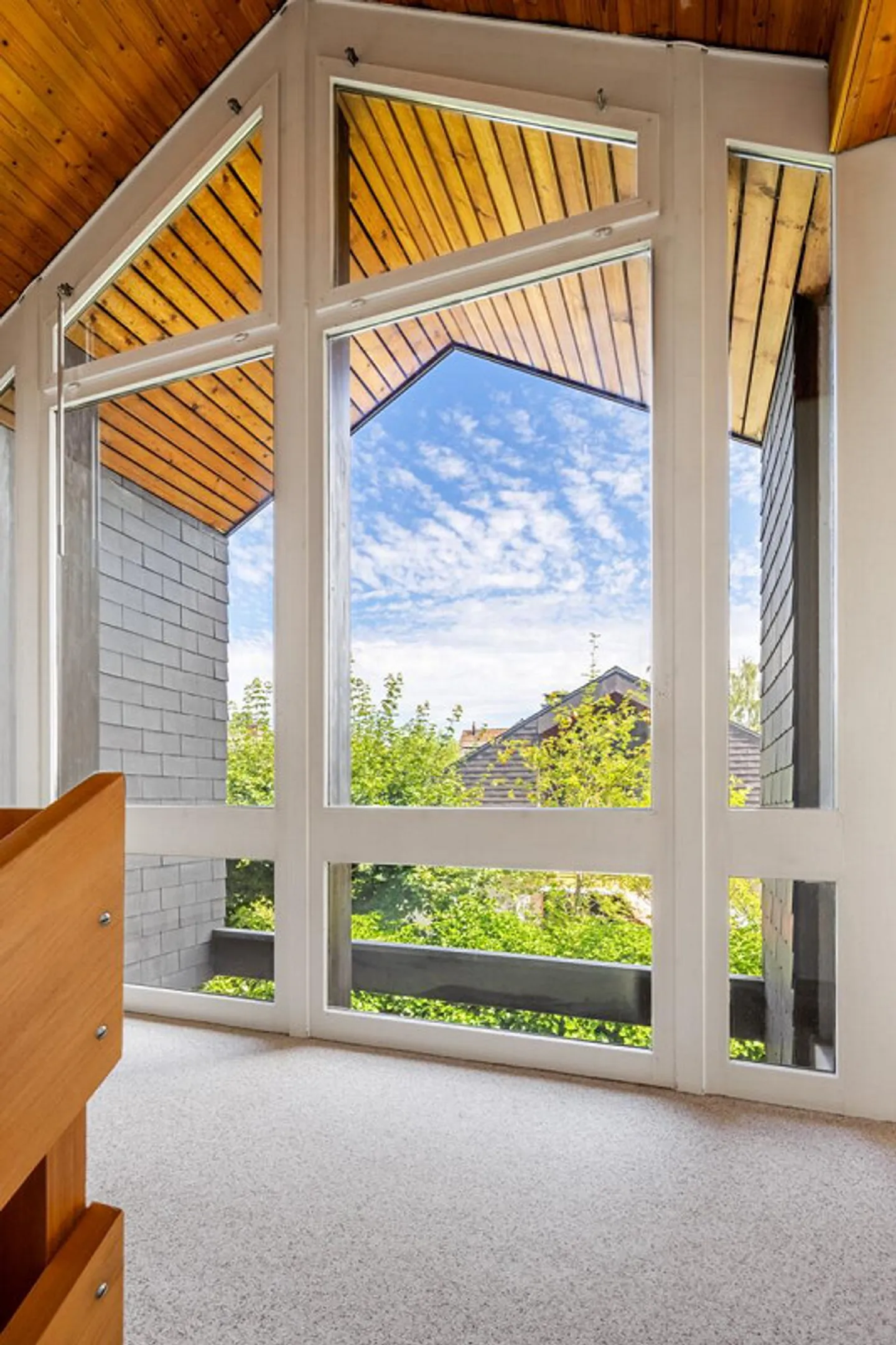 Richterswil: casa bifamiliare ben tenuta con giardino e possibilità di design - Foto 2 di 5