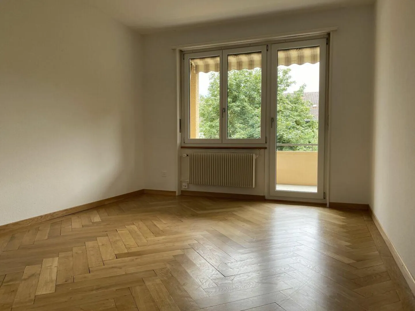 Renovated old apartment in a quiet location - Photo 2 of 7