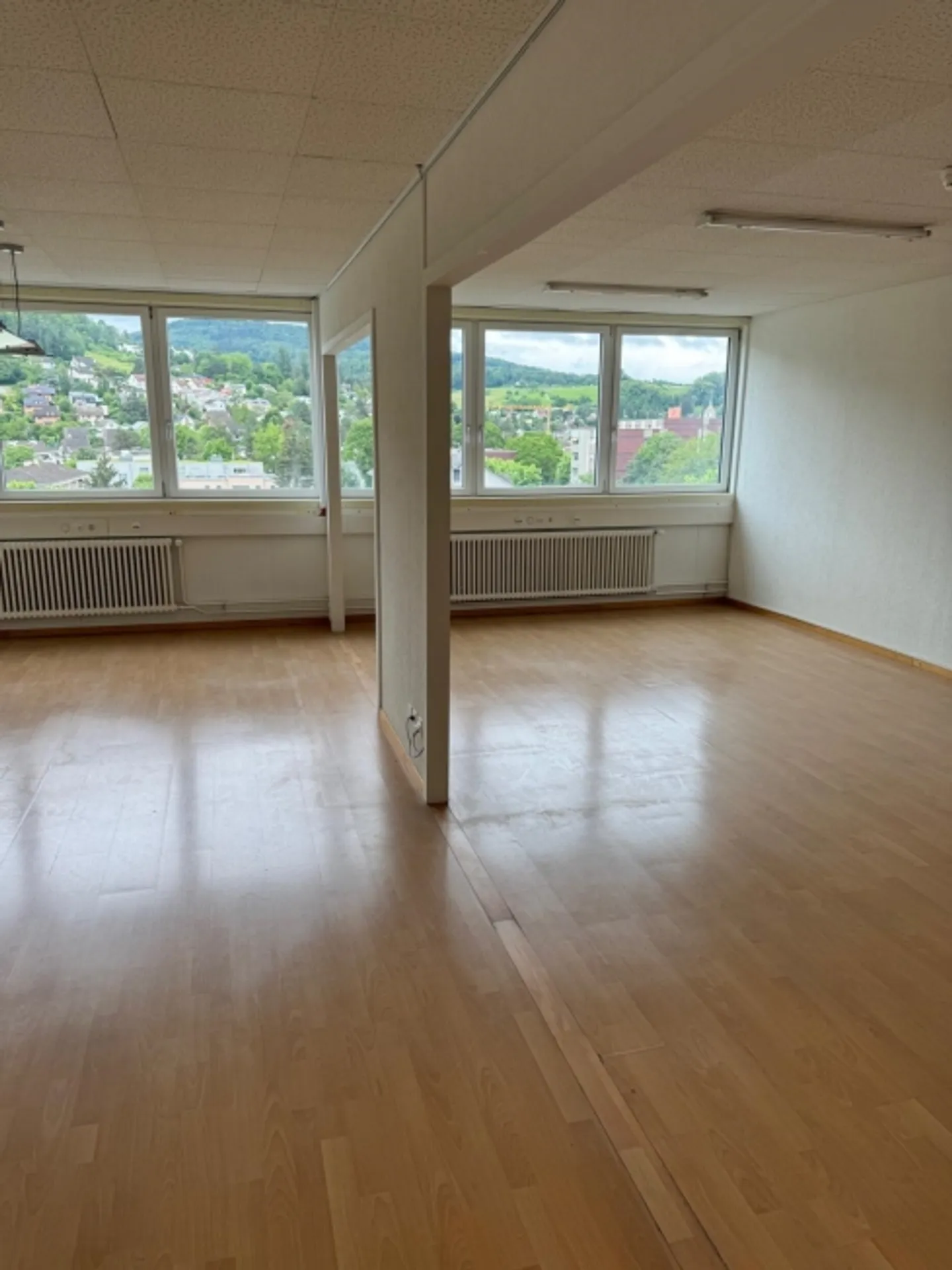 «Moderne Büro-/Gewerbefläche in Muttenz zu vermieten - 400m² (Farnsburgerstrasse 8)» - Foto 2 von 9