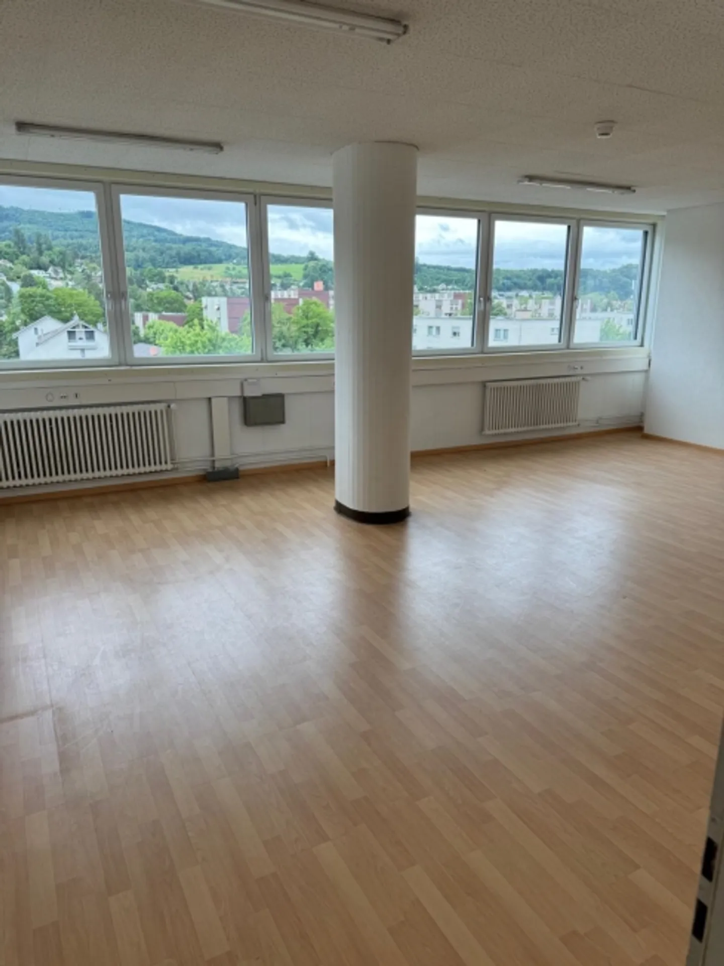 «Moderne Büro-/Gewerbefläche in Muttenz zu vermieten - 400m² (Farnsburgerstrasse 8)» - Foto 7 von 9