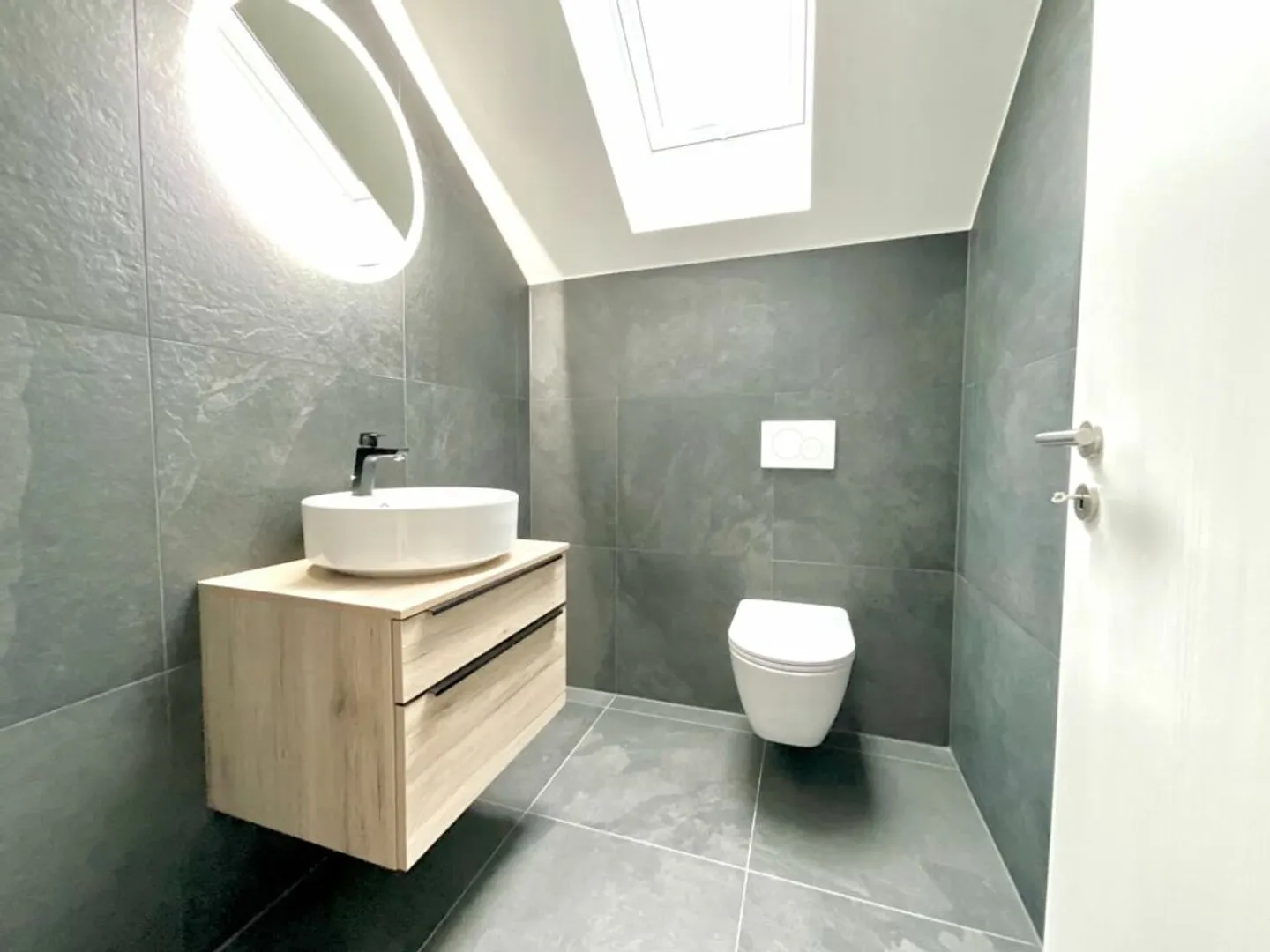 Stunning 4.5-room apartment in the center of Tramelan - Photo 6 of 9