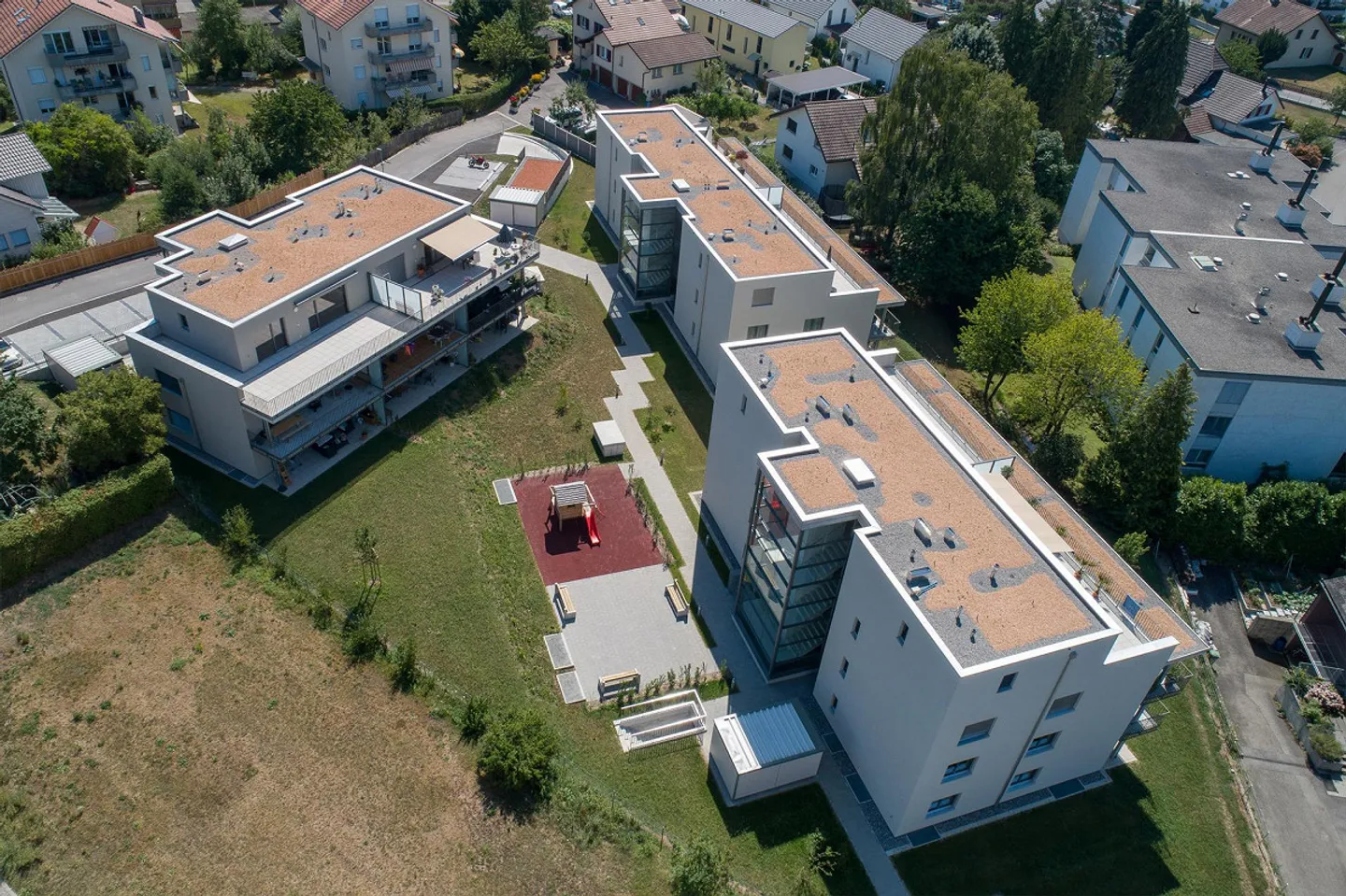 Aussenparkplätze und Einstellplätze zu vermieten - Foto 1 von 4