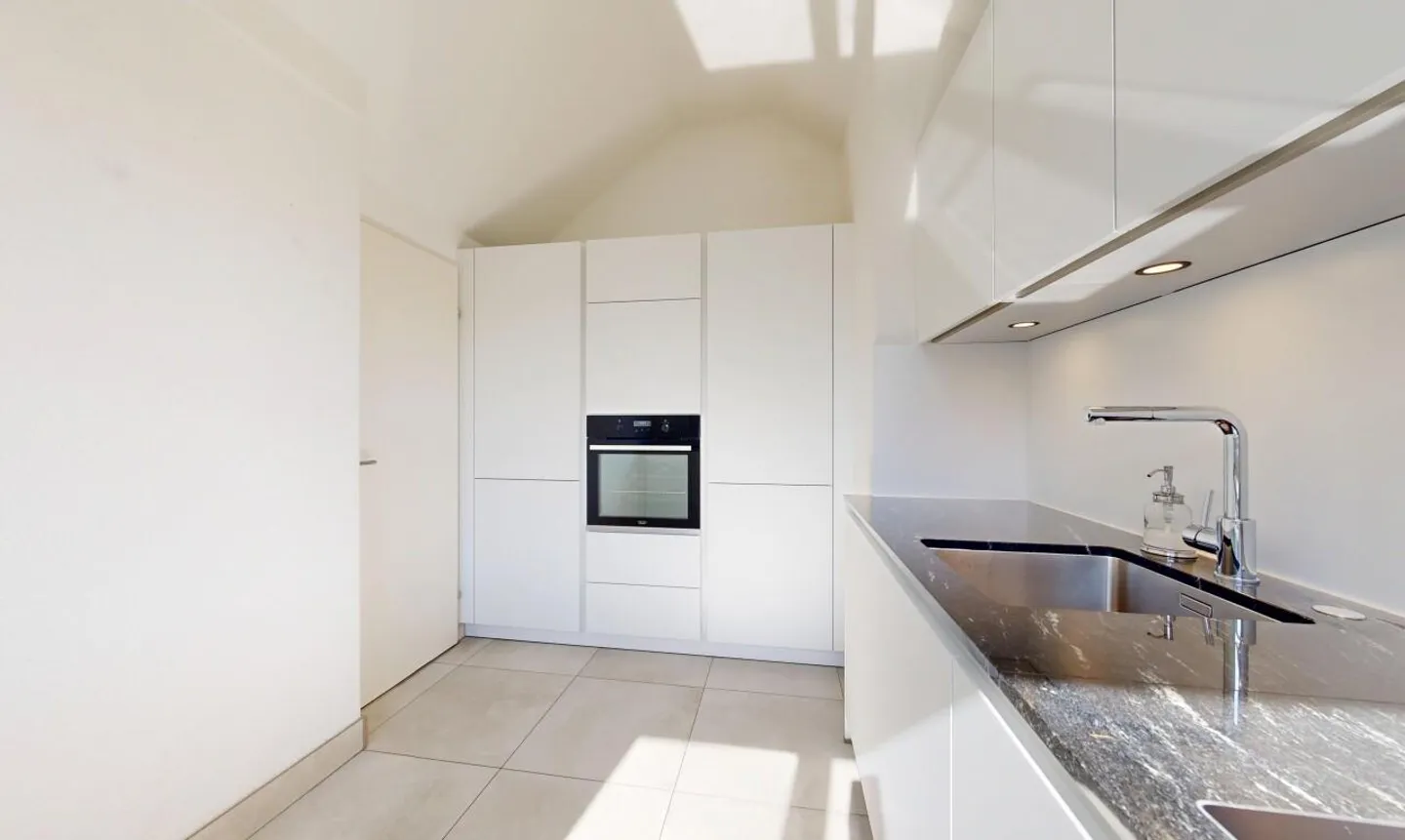 Appartement en penthouse lumineux de 3,5 pièces à Affoltern am Albis - Photo 4 sur 11