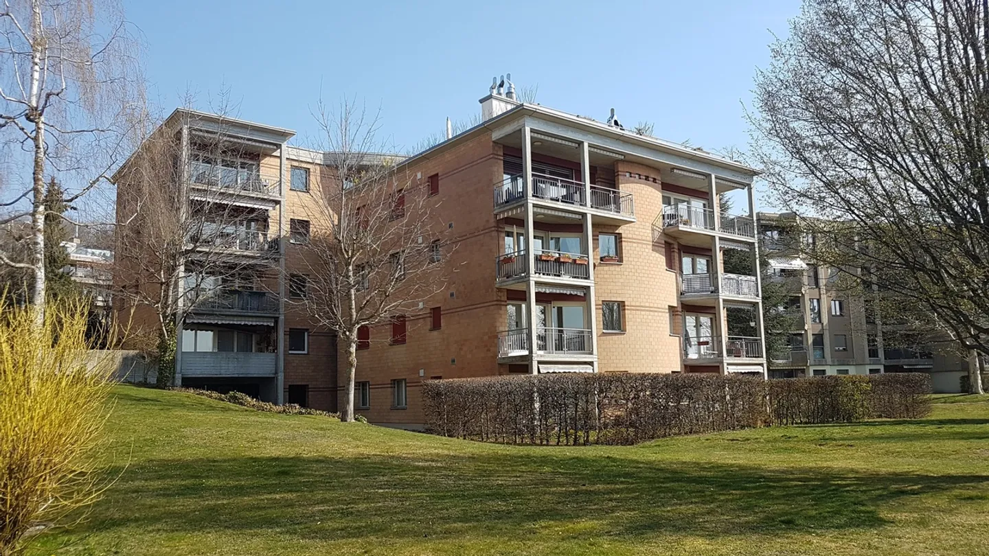 3,5 stanze al piano terra con terrazza e giardino - Foto 7 di 9