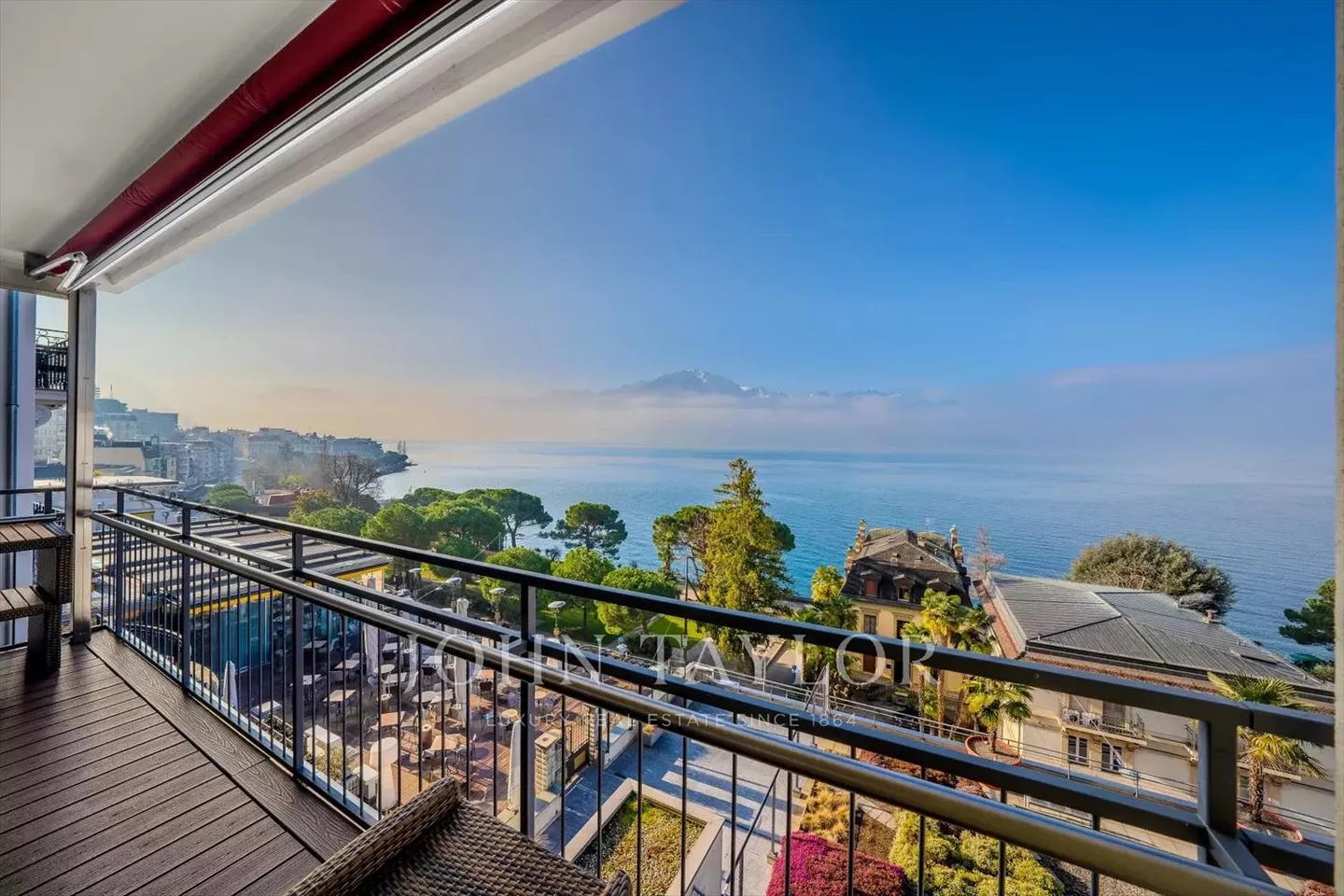 EXKLUSIV : Prächtige 4.5-Zimmer-Wohnung mit Balkon und atemberaubendem Blick auf den See und die Berge. - Foto 1 von 8