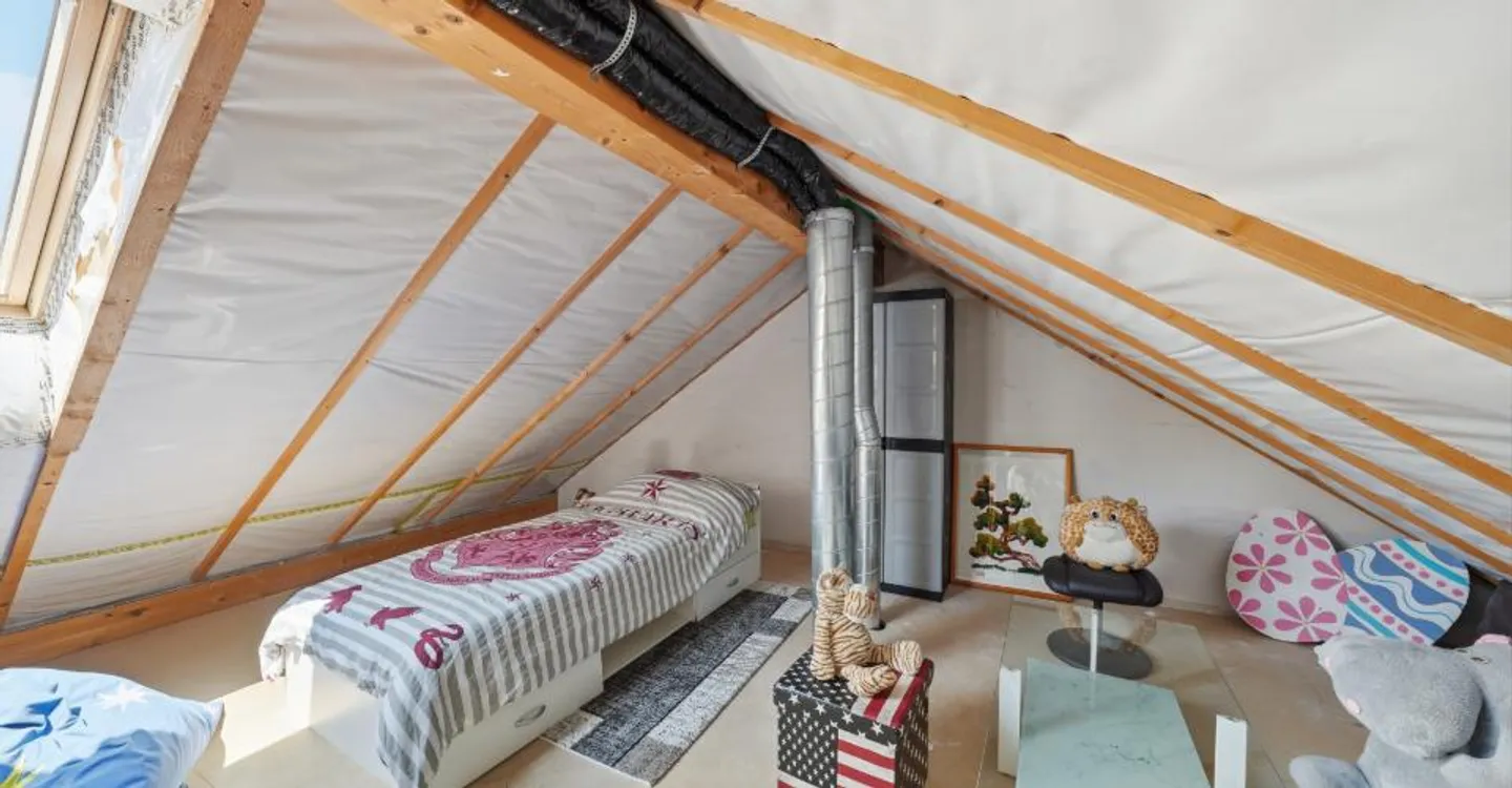 Charmant Appartement Attique avec Vue - Photo 9 sur 10
