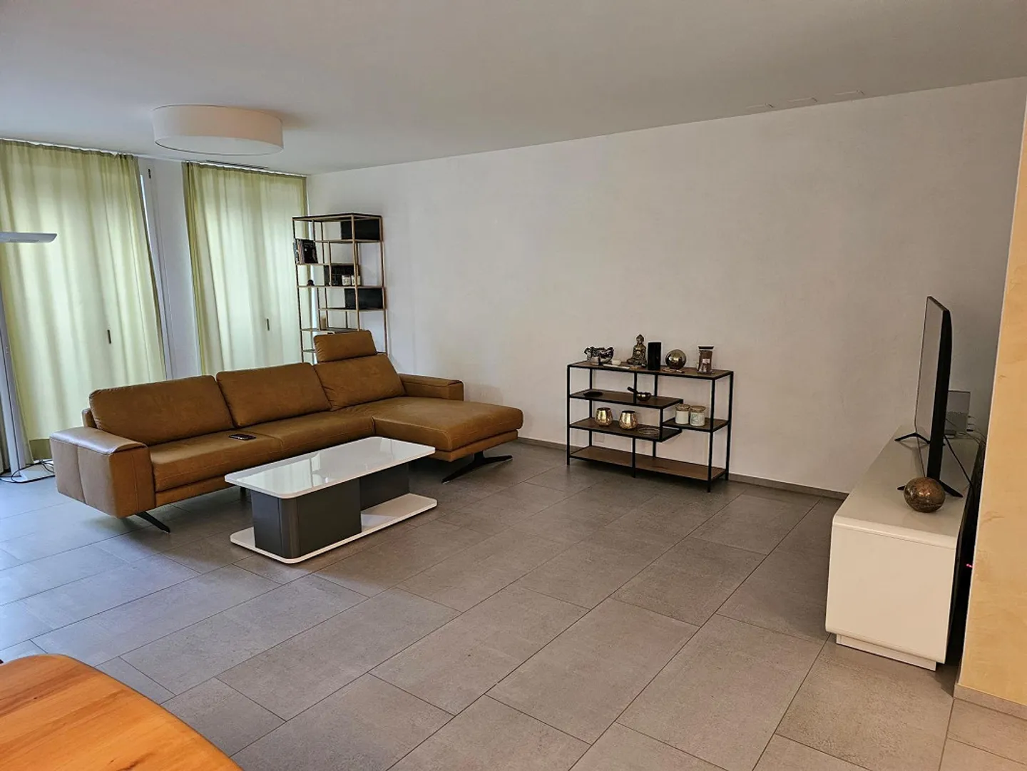 Moderne und geräumige 3.5-Zimmer-Wohnung in Buelach - Foto 1 von 12