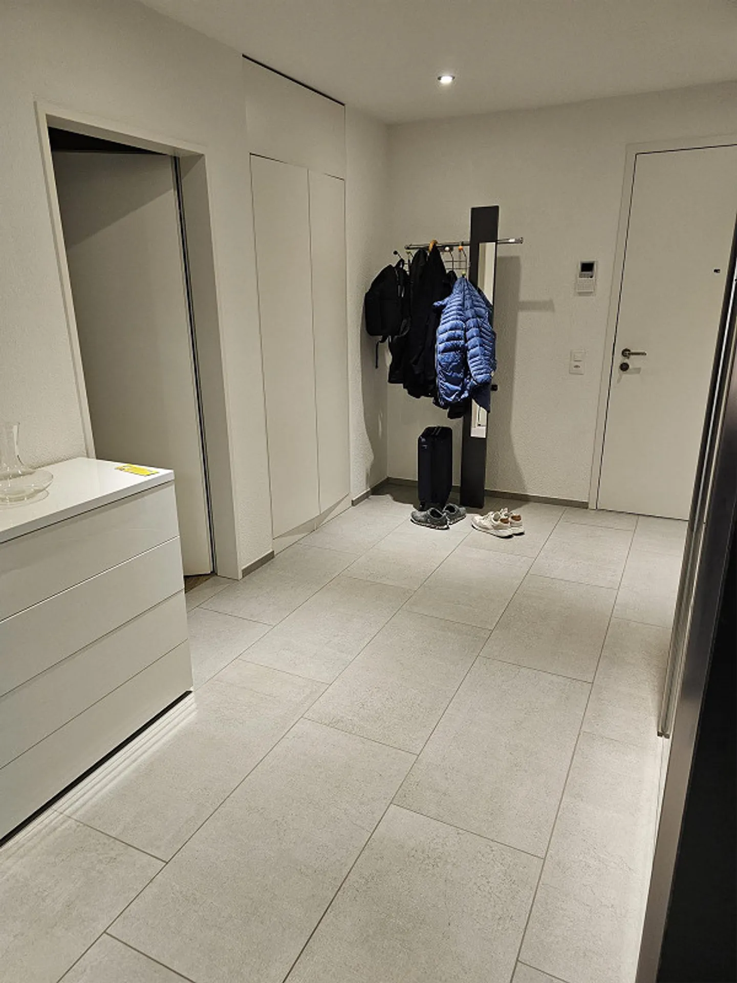 Moderne und geräumige 3.5-Zimmer-Wohnung in Buelach - Foto 2 von 12